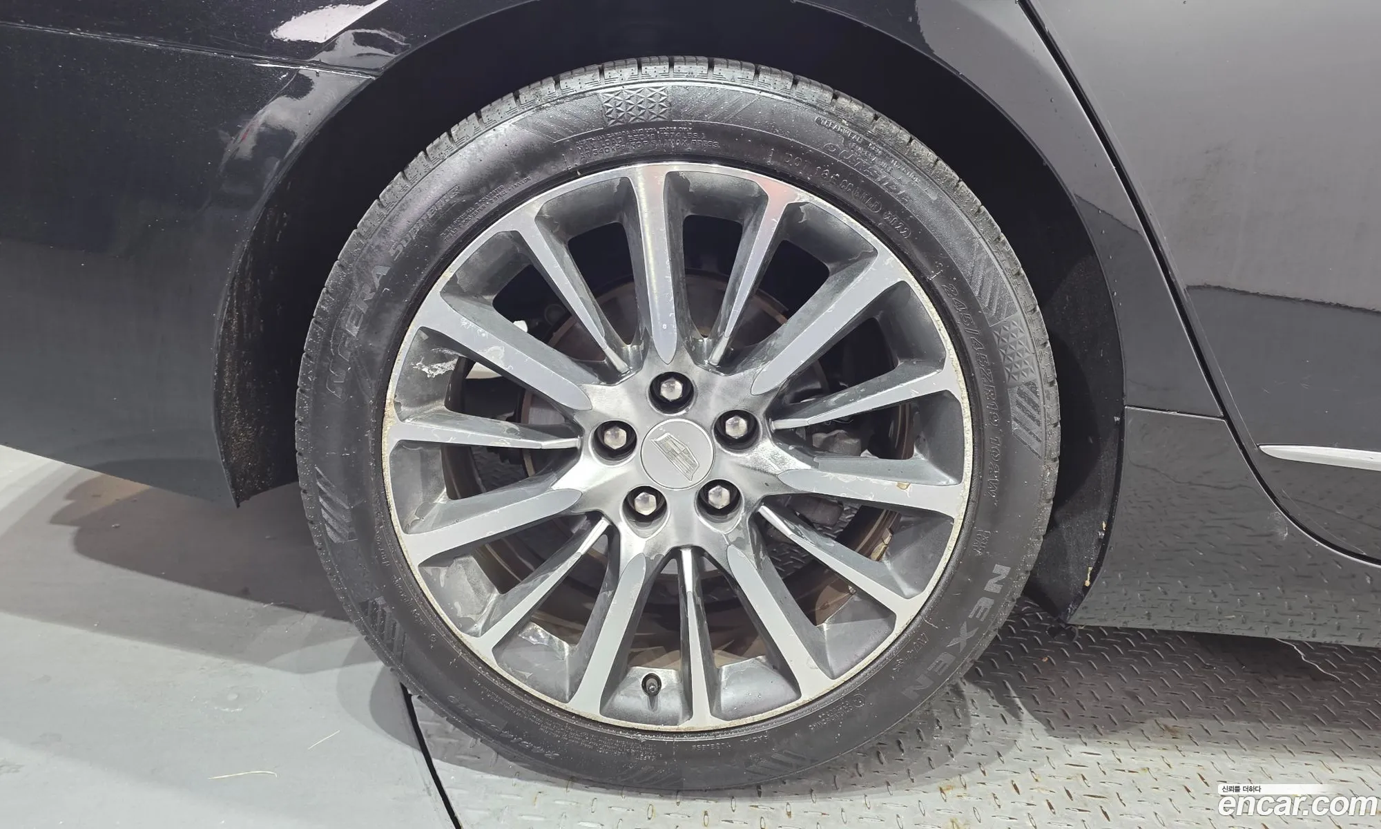 Cadillac CT6 2016 — 13