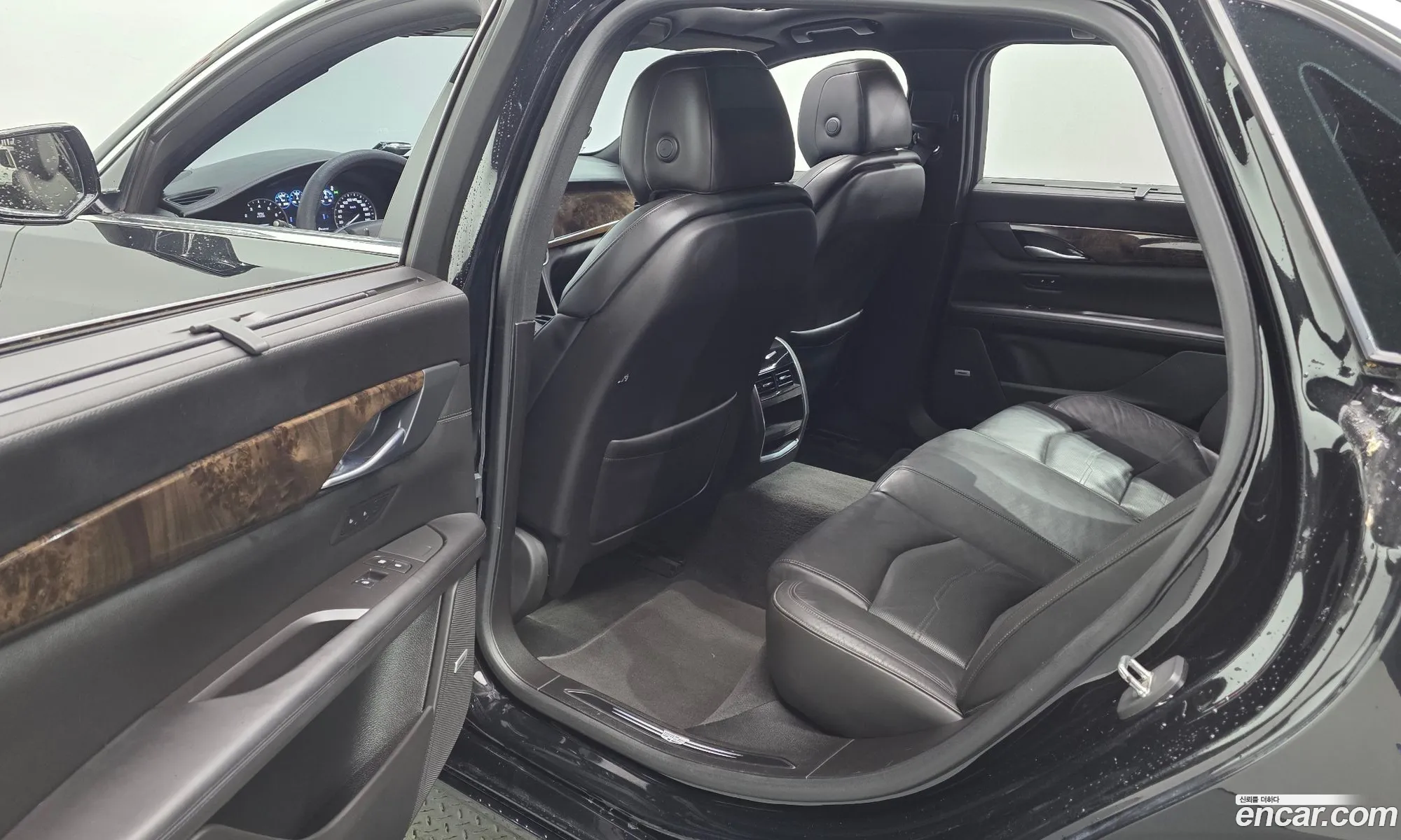 Cadillac CT6 2016 — 19