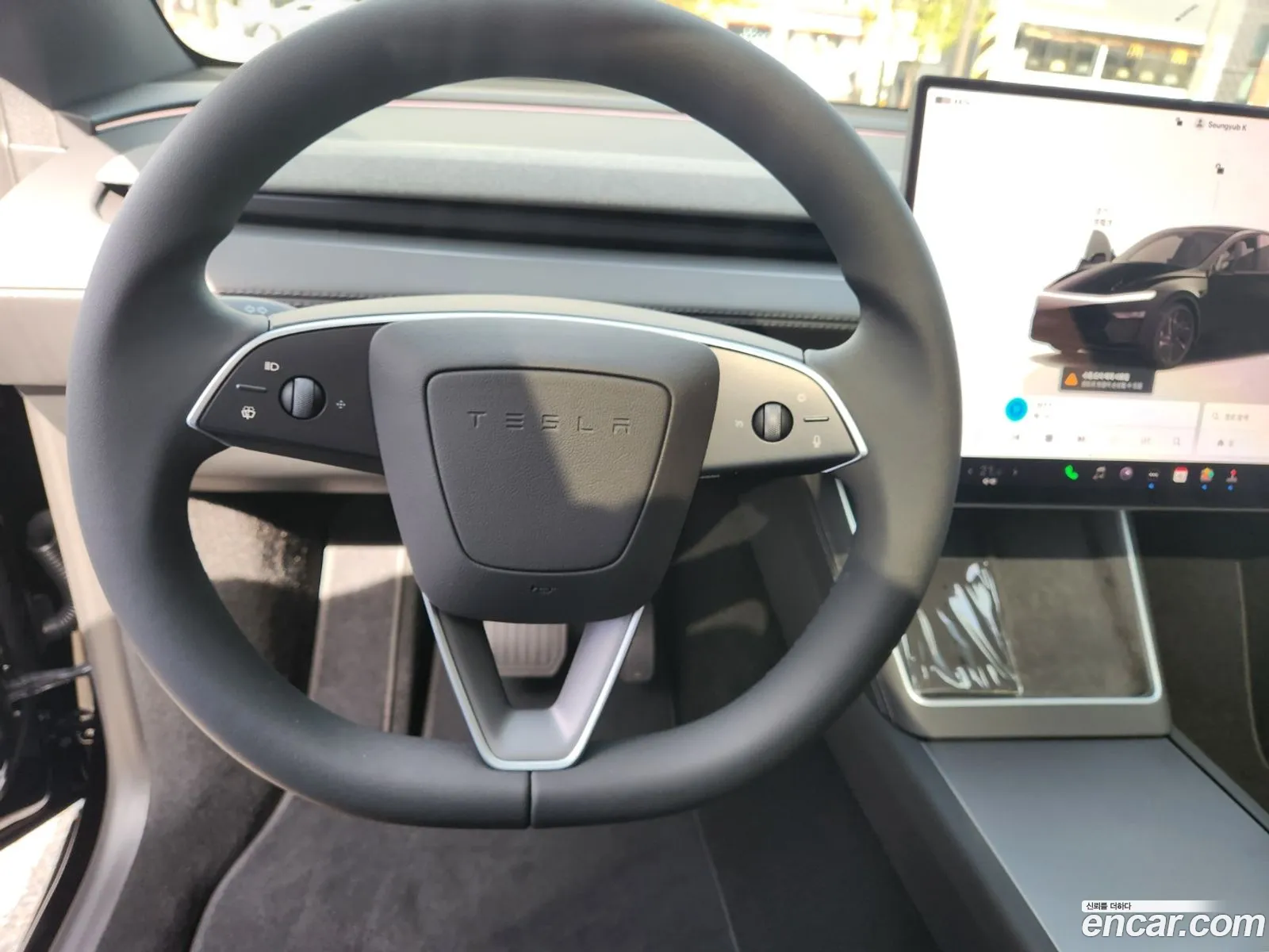 Tesla Model Y 2026 — 6