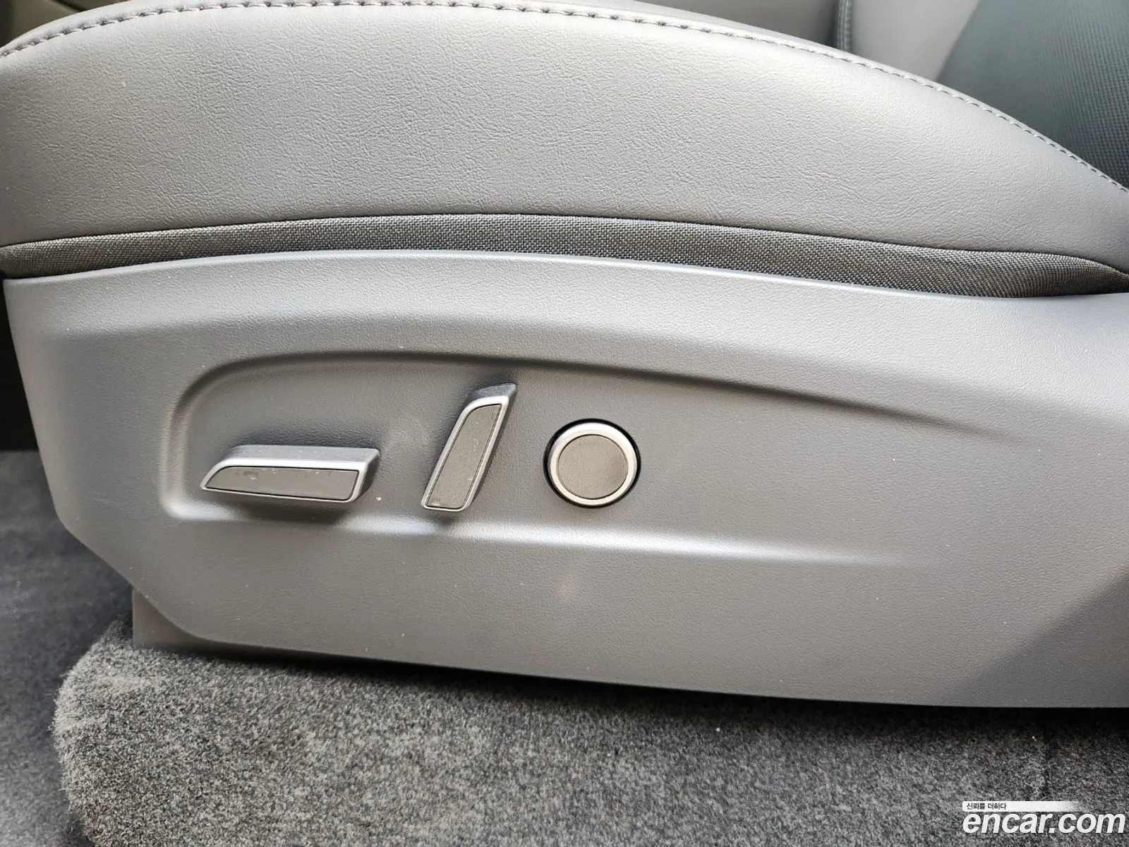 Tesla Model Y 2026 — 9