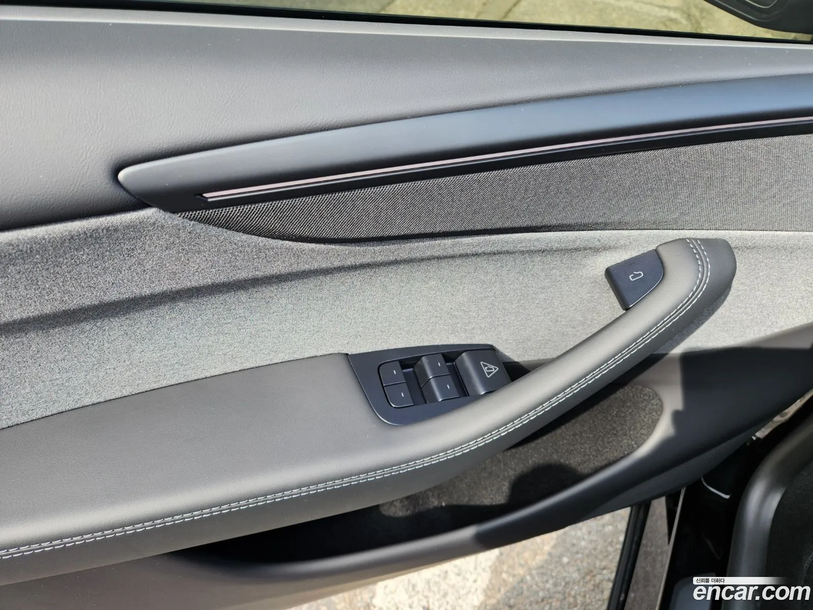 Tesla Model Y 2026 — 14