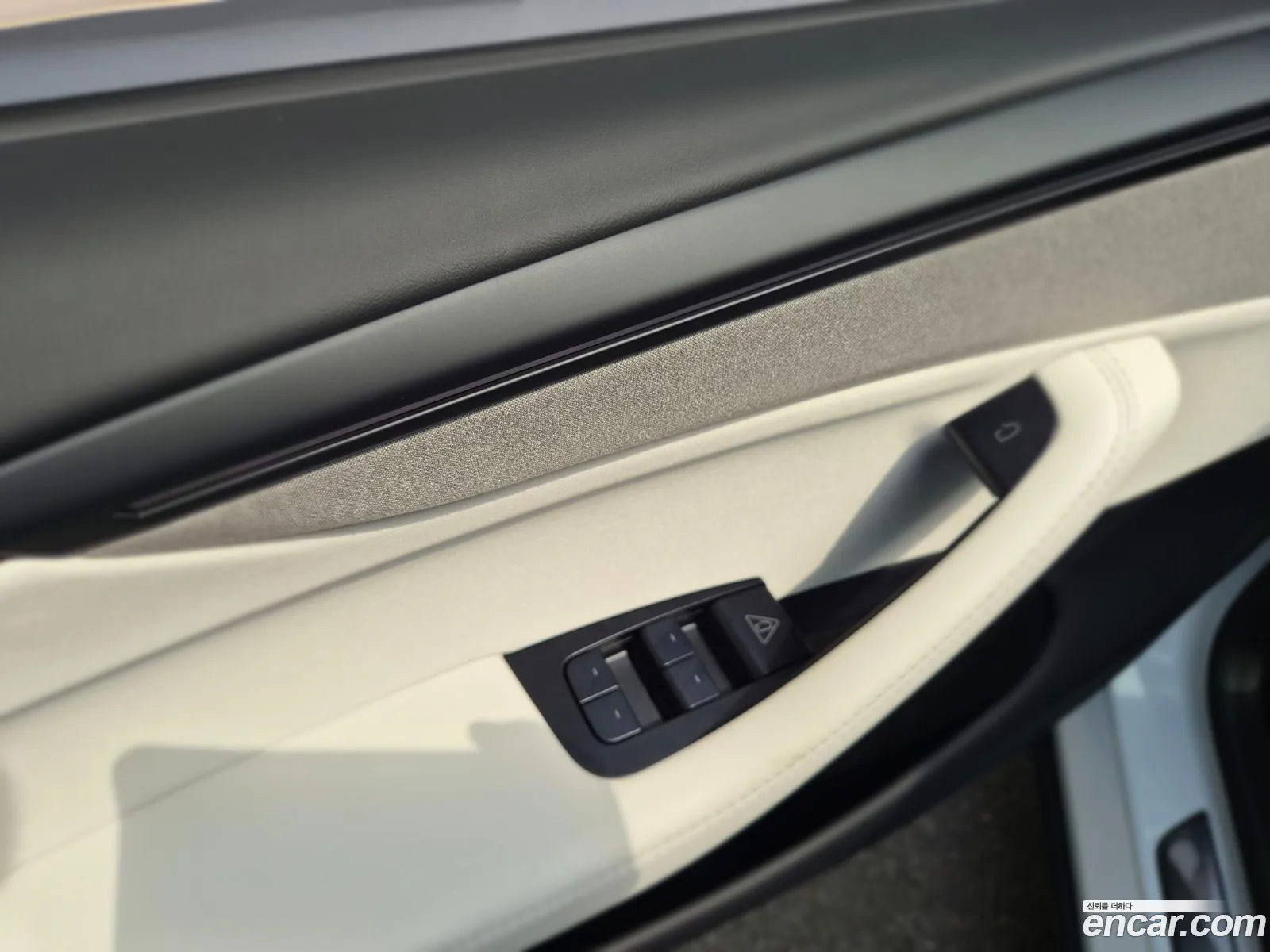 Tesla Model Y 2026 — 13