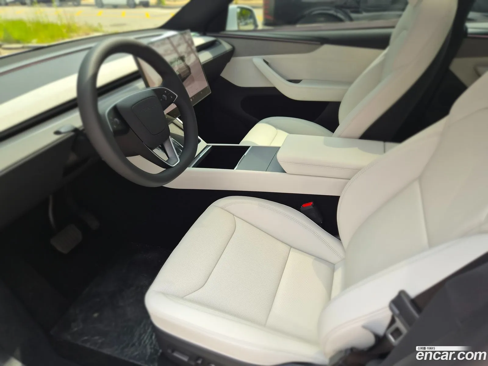 Tesla Model Y 2026 — 2