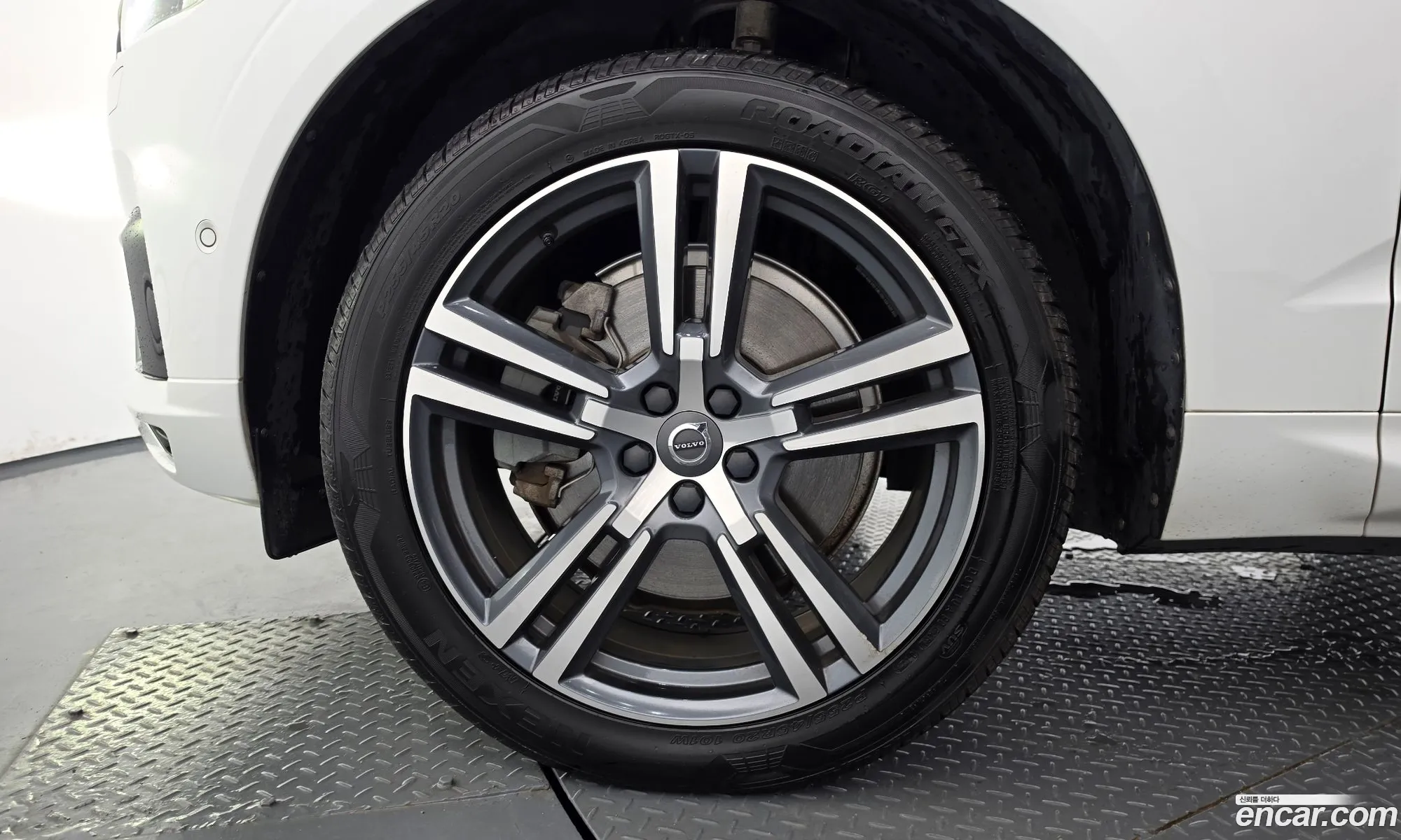 Volvo XC60 2020 — 13