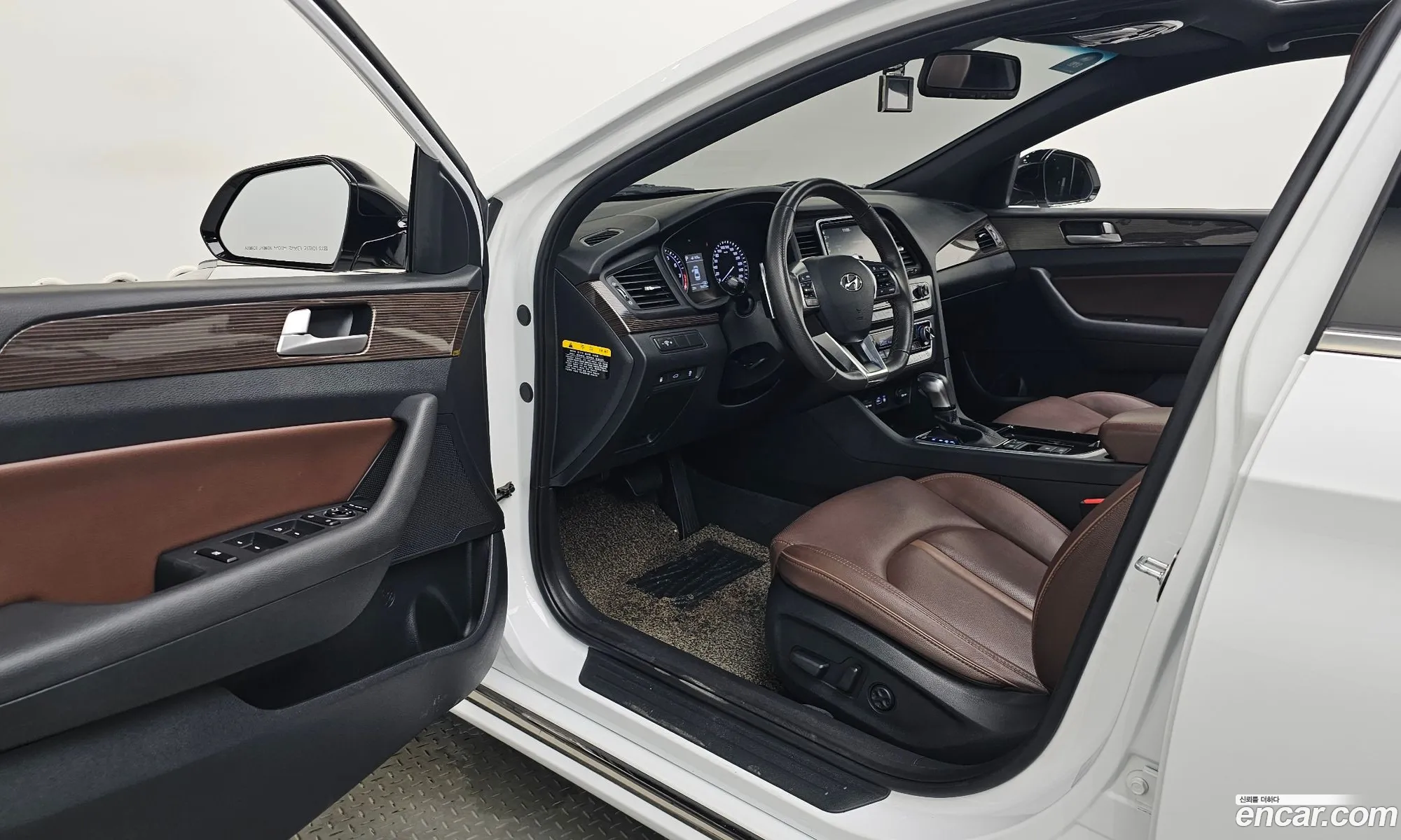 Hyundai Sonata New Rise 2017 — 21