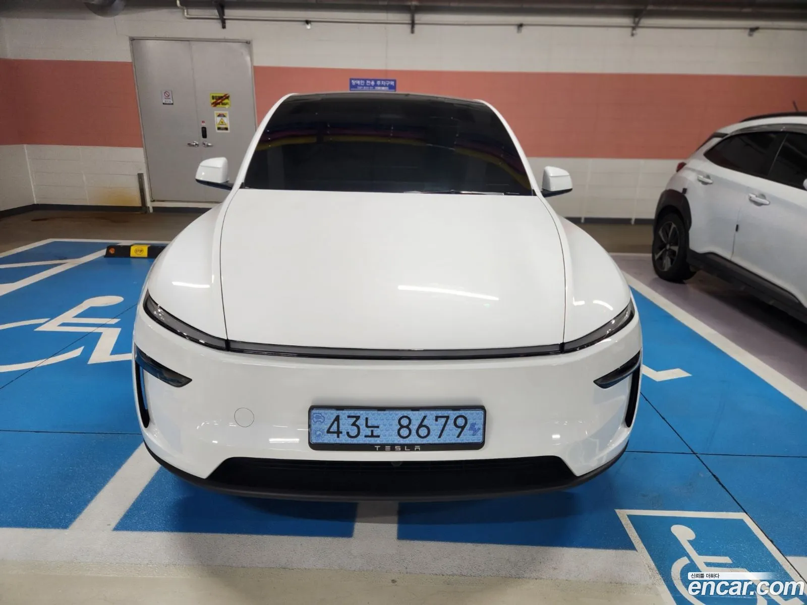 Tesla Model Y 2026 — 18