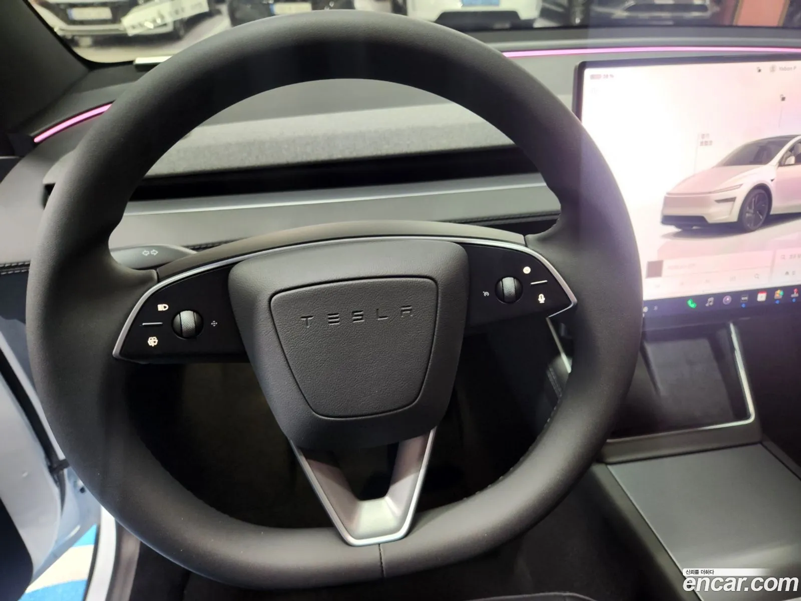 Tesla Model Y 2026 — 19