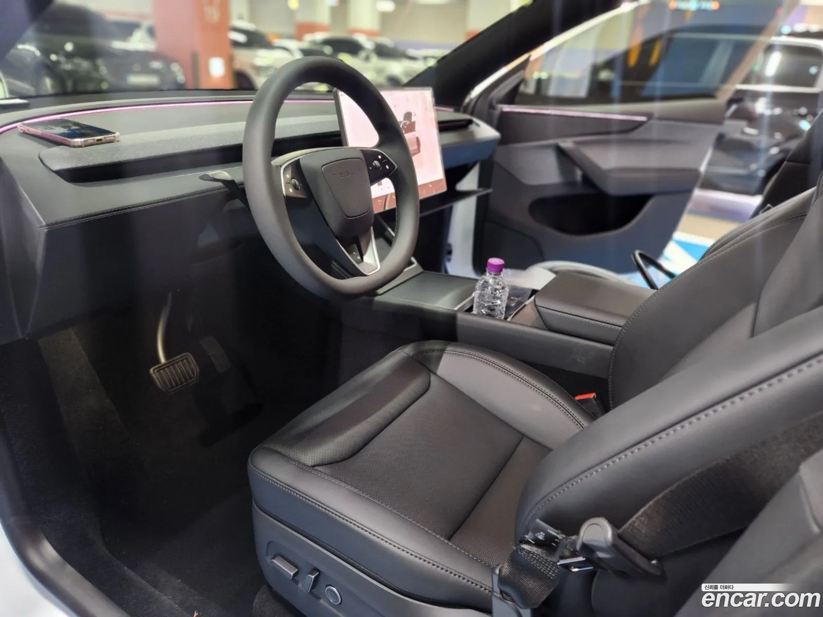 Tesla Model Y 2026 — 10