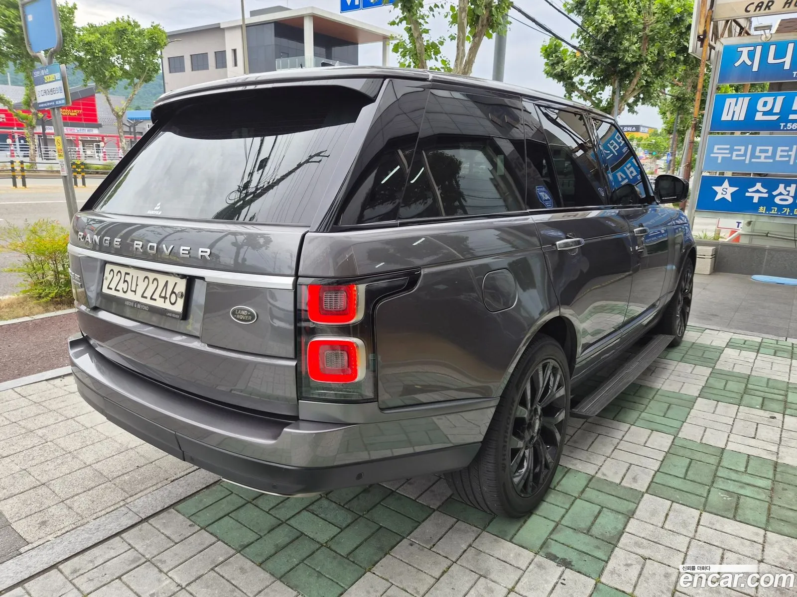Land Rover Range Rover 2018 — 14