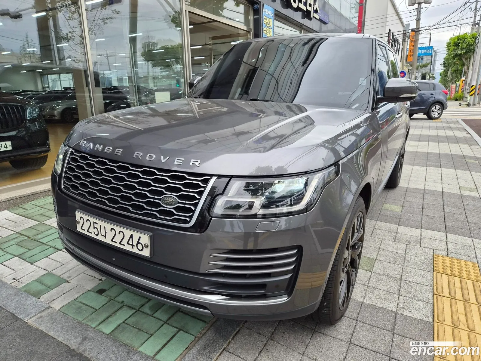 Land Rover Range Rover 2018 — 18