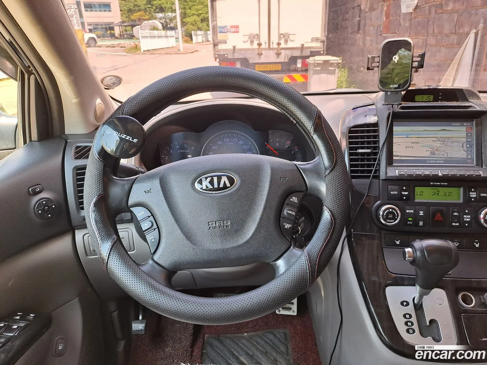 Kia Carnival R 2014 — 8