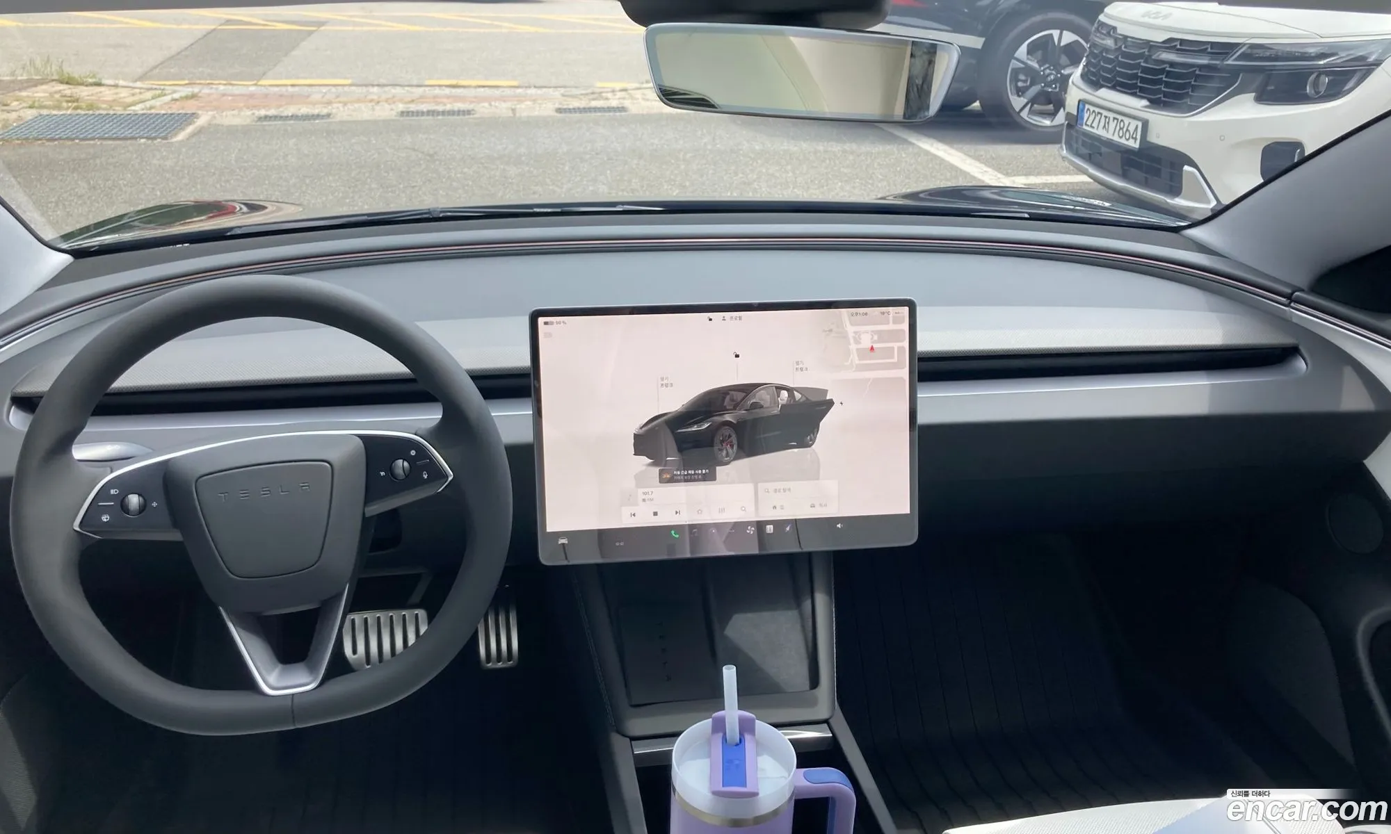Tesla Model 3 2026 — 16