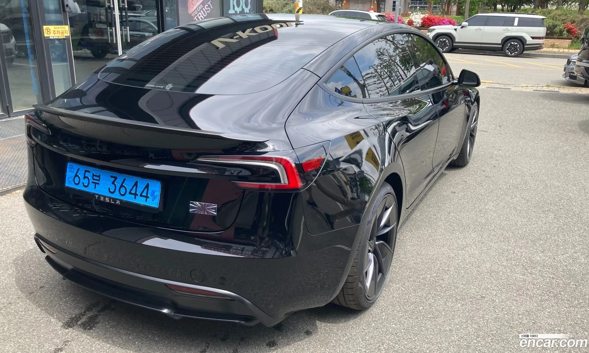 Tesla Model 3 2026 — 17