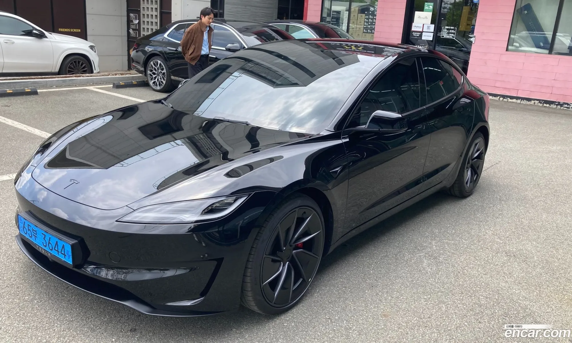 Tesla Model 3 2026 — 11