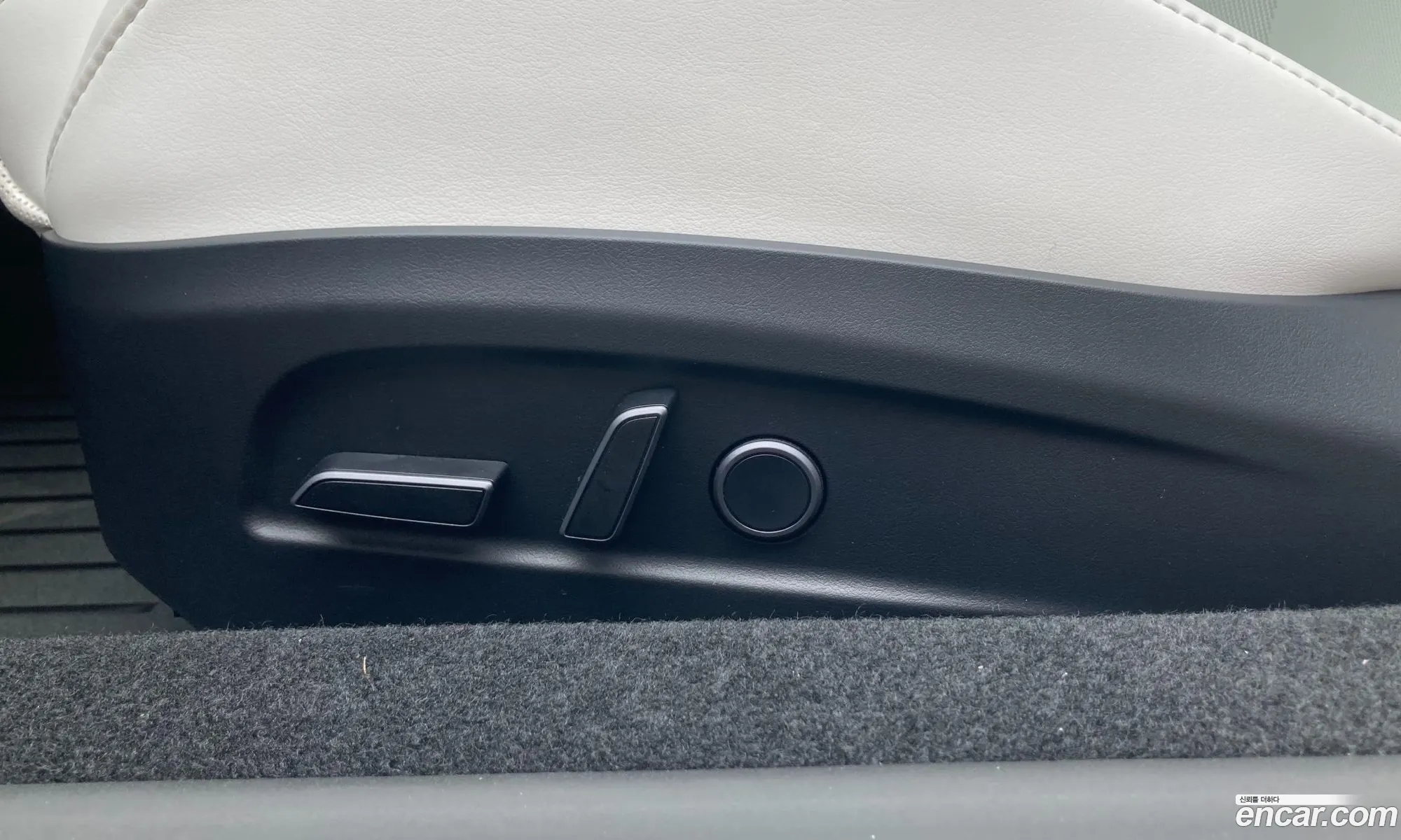 Tesla Model 3 2026 — 8