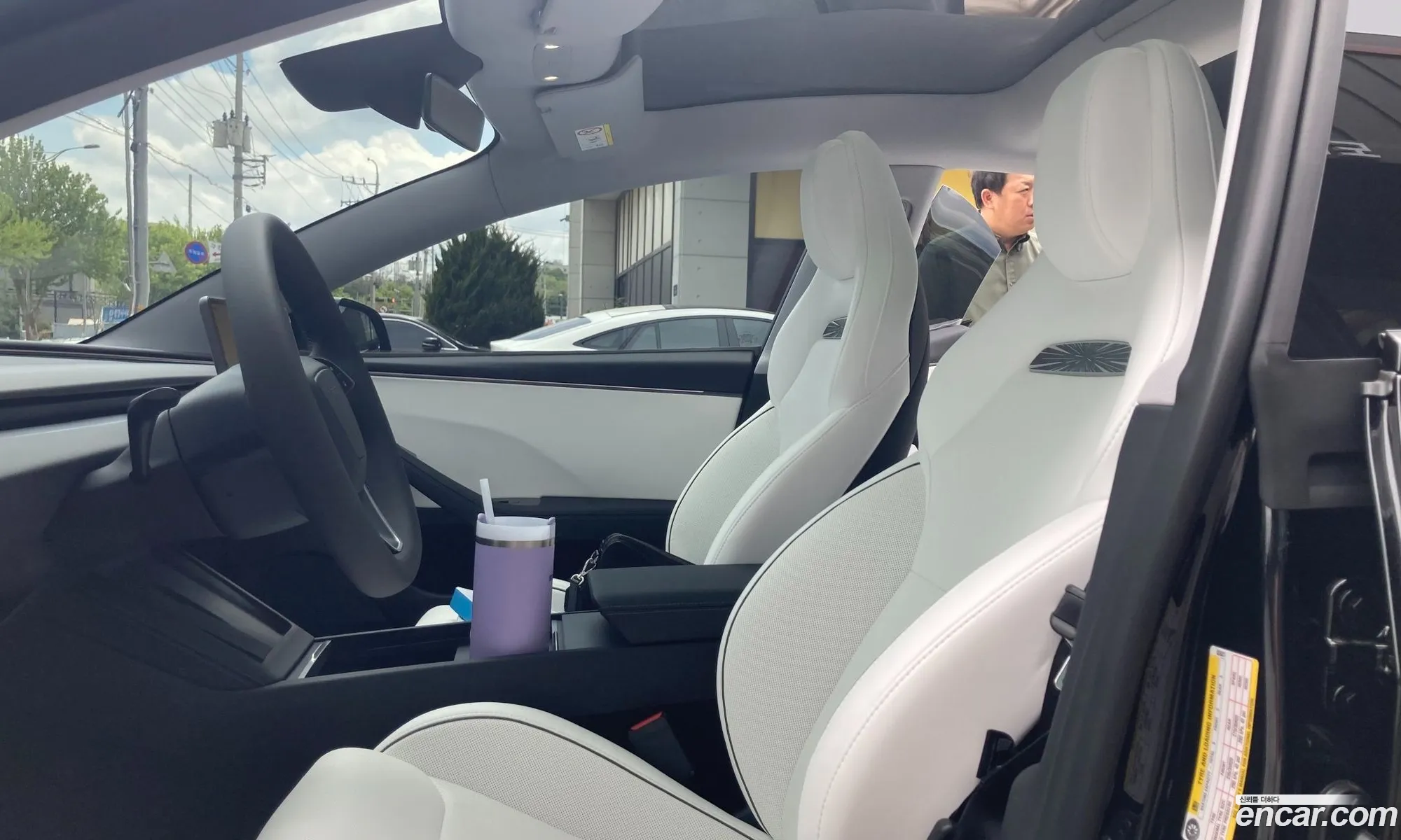 Tesla Model 3 2026 — 13