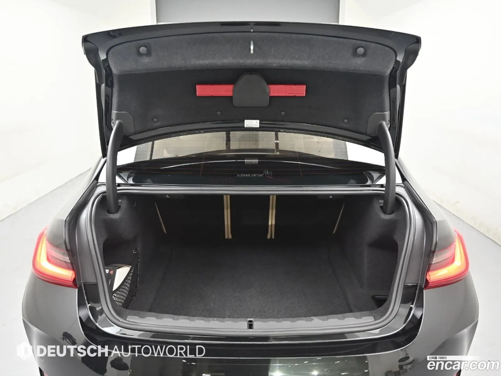 BMW 3 Series 2023 — 9