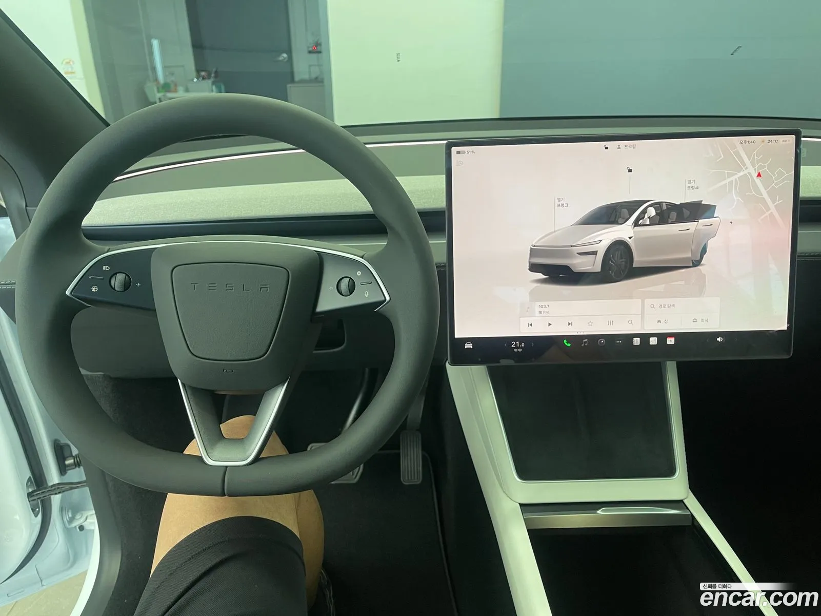 Tesla Model Y 2026 — 7