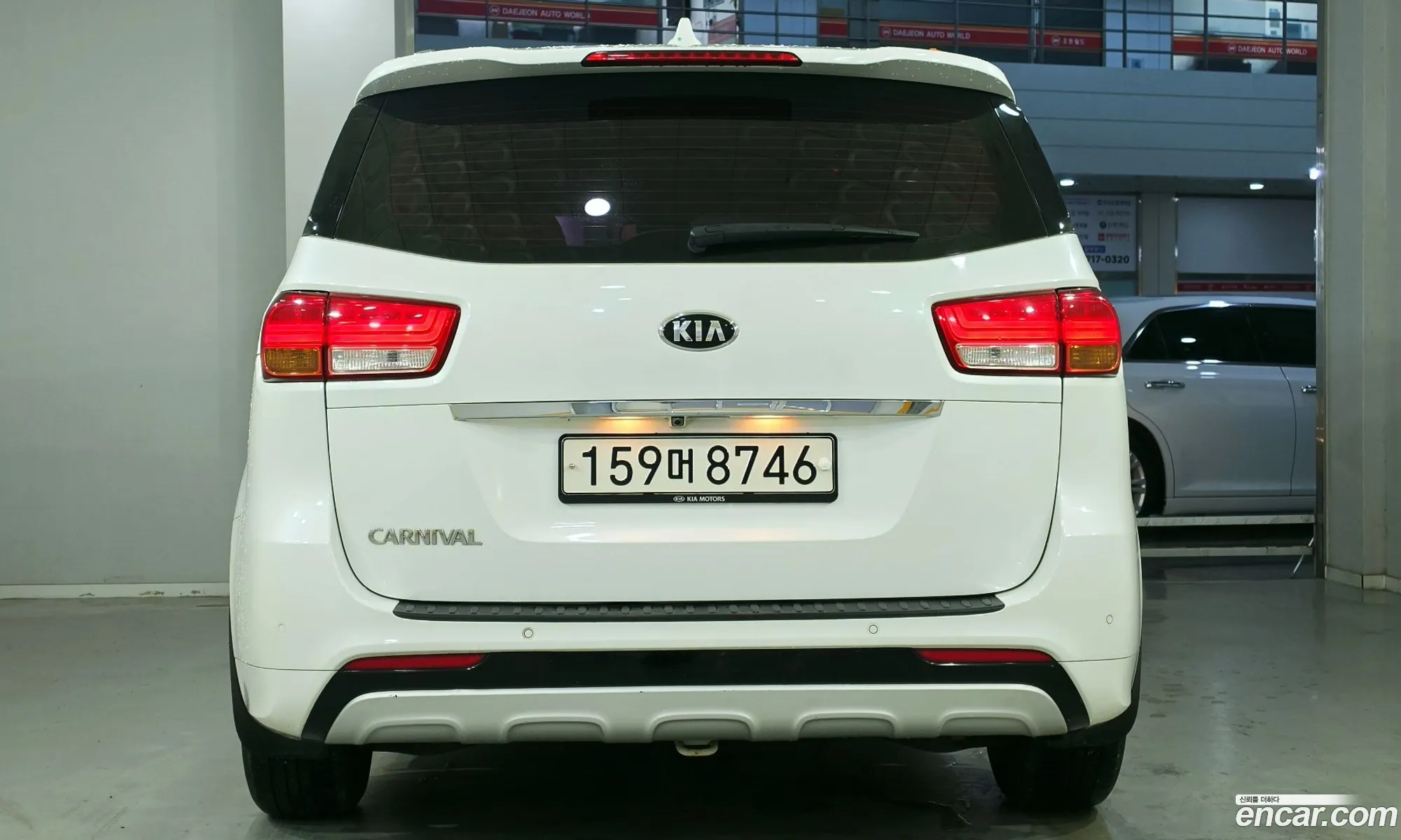 Kia Carnival 2017 — 11