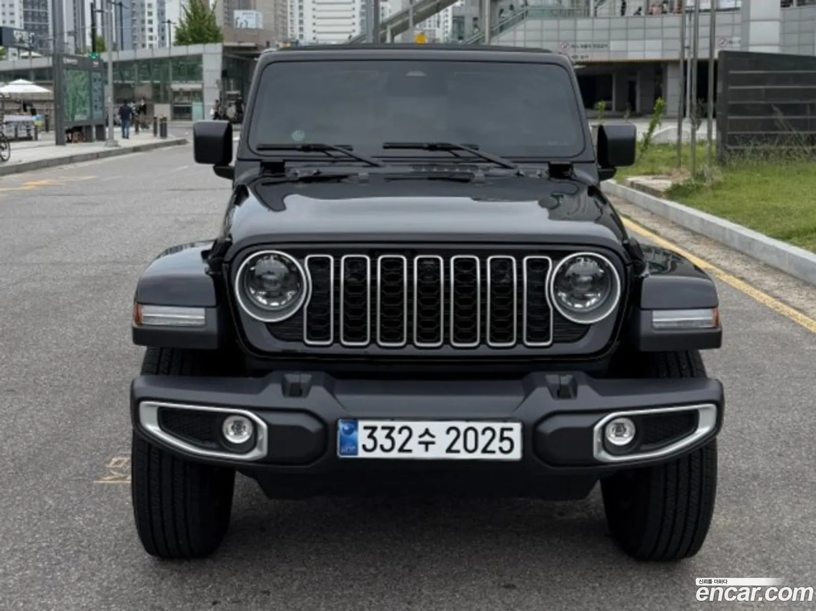 Jeep Wrangler 2025 — 13