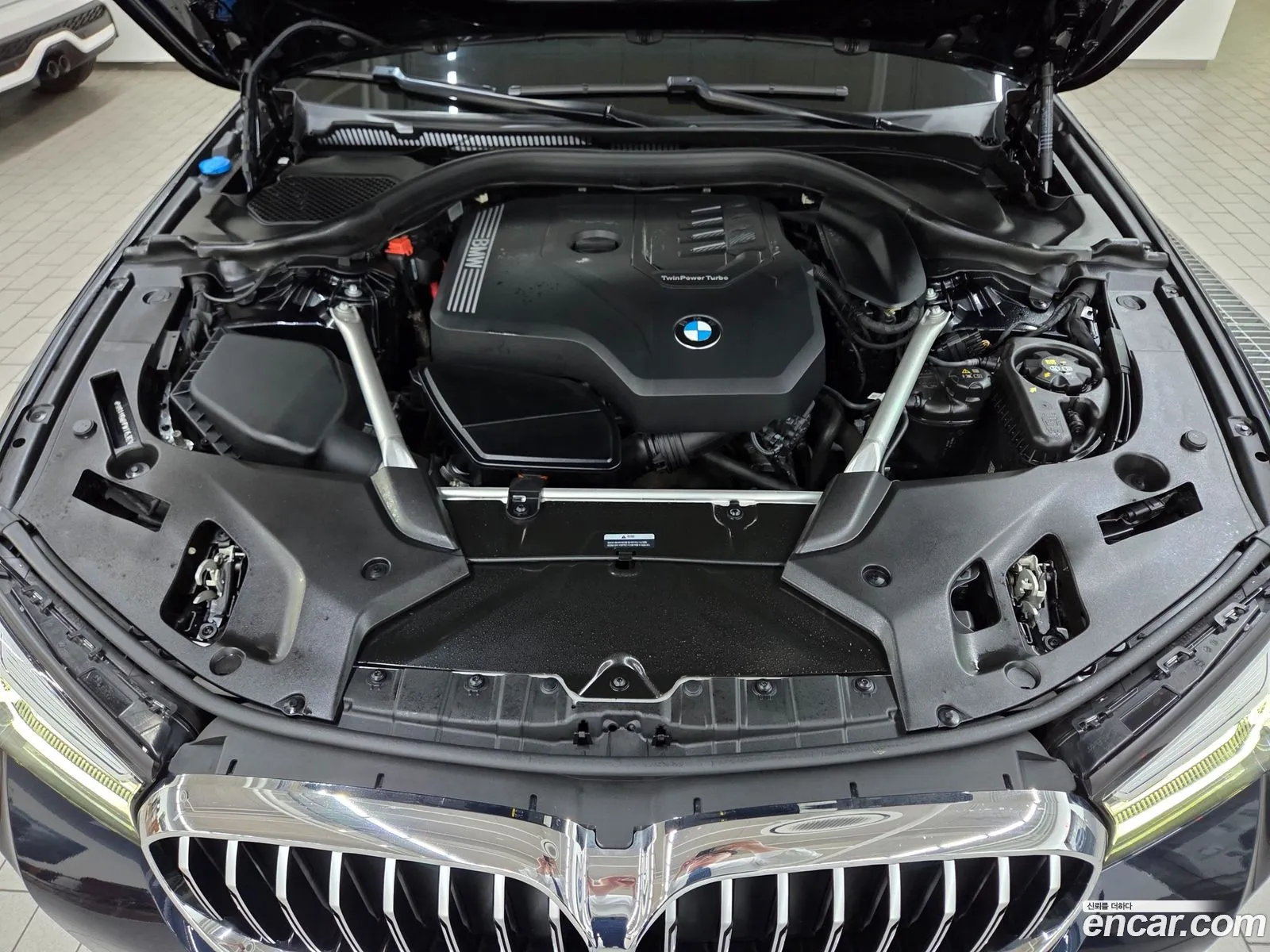 BMW 5 Series 2023 — 13