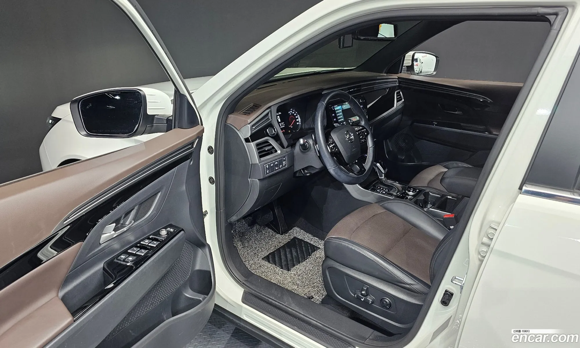 KG Mobility (SsangYong) Beautiful Korando 2020 — 28