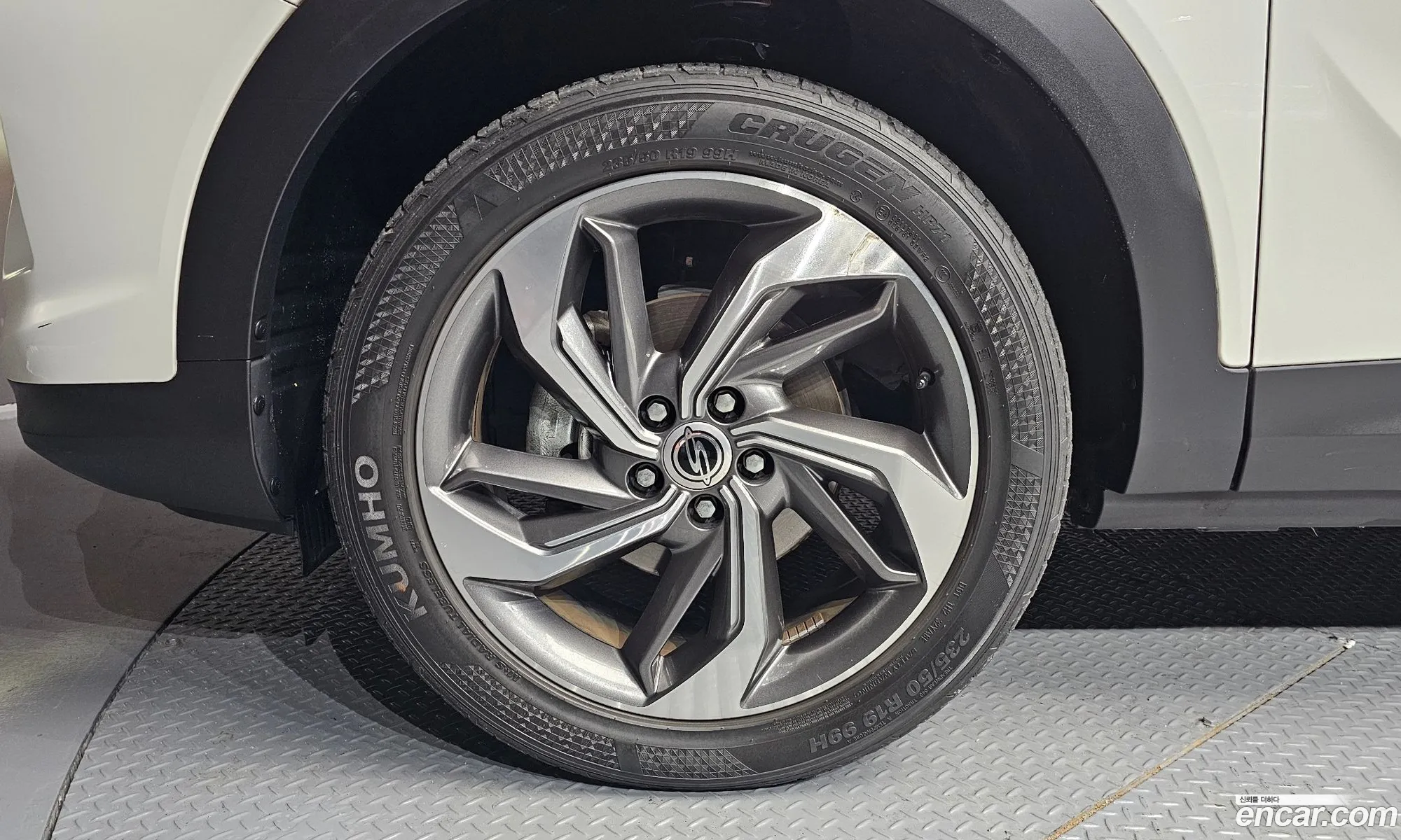 KG Mobility (SsangYong) Beautiful Korando 2020 — 21