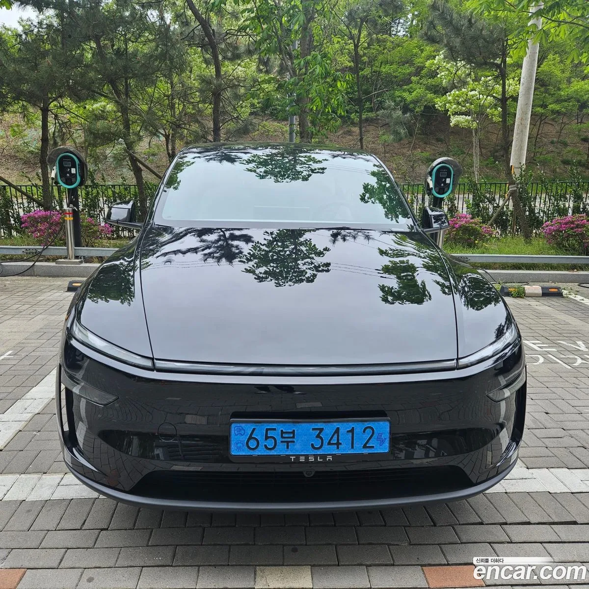 Tesla Model Y 2026 — 18
