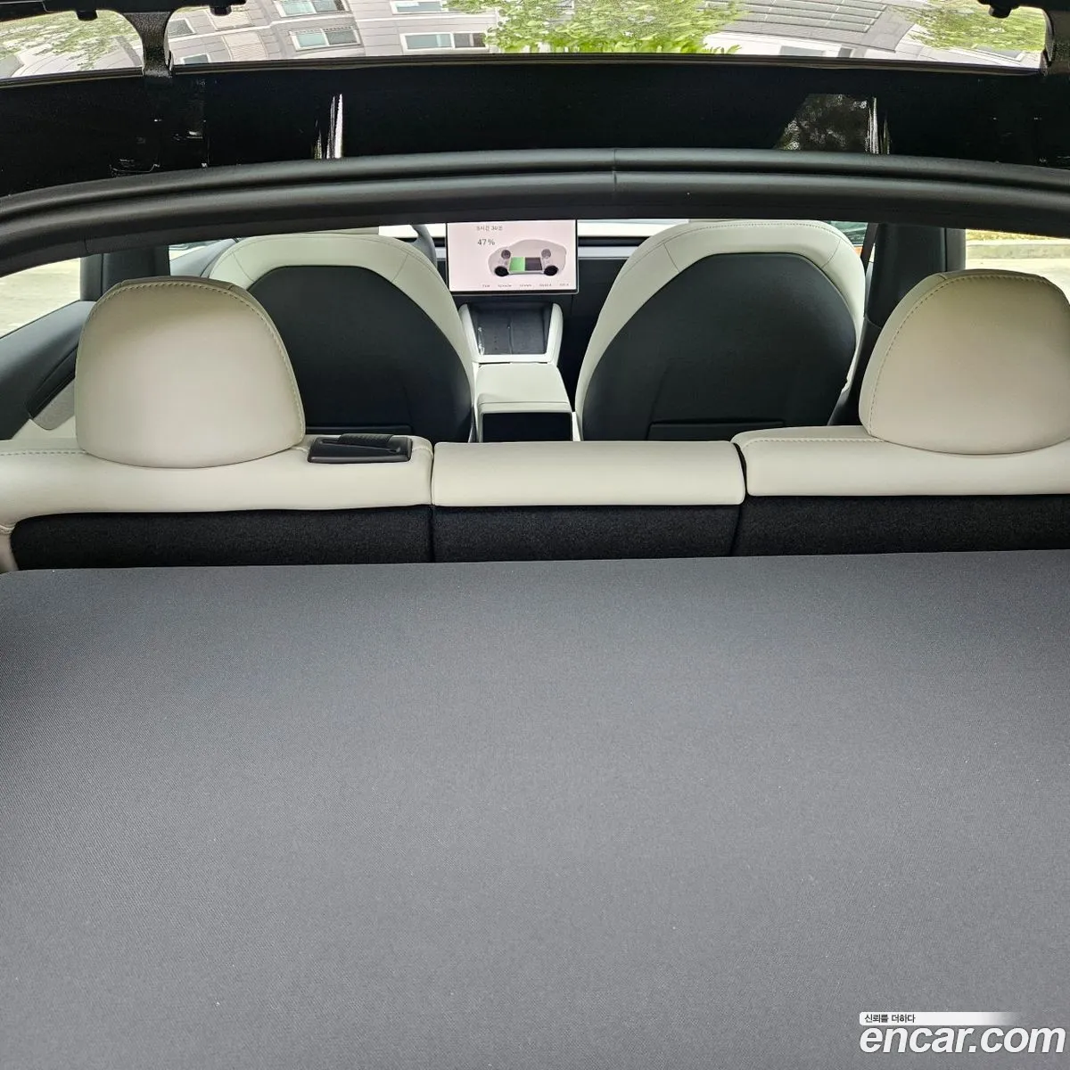 Tesla Model Y 2026 — 11
