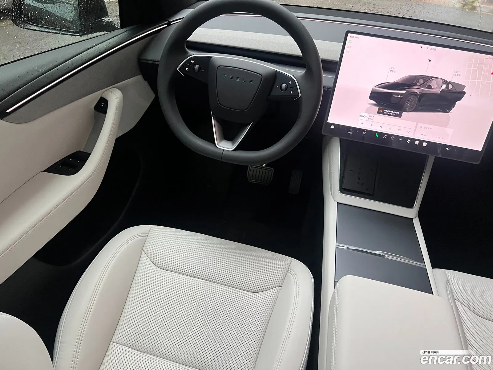 Tesla Model Y 2026 — 5