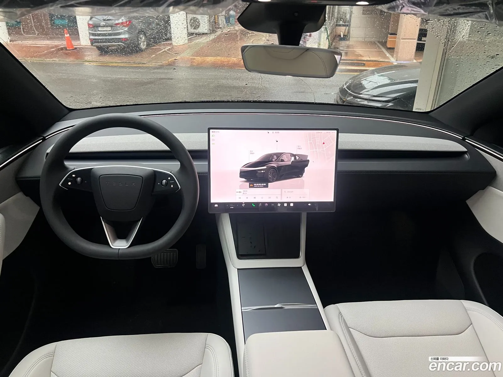 Tesla Model Y 2026 — 11