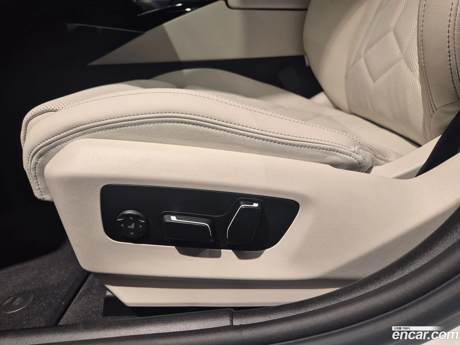 BMW 5 Series 2025 — 10