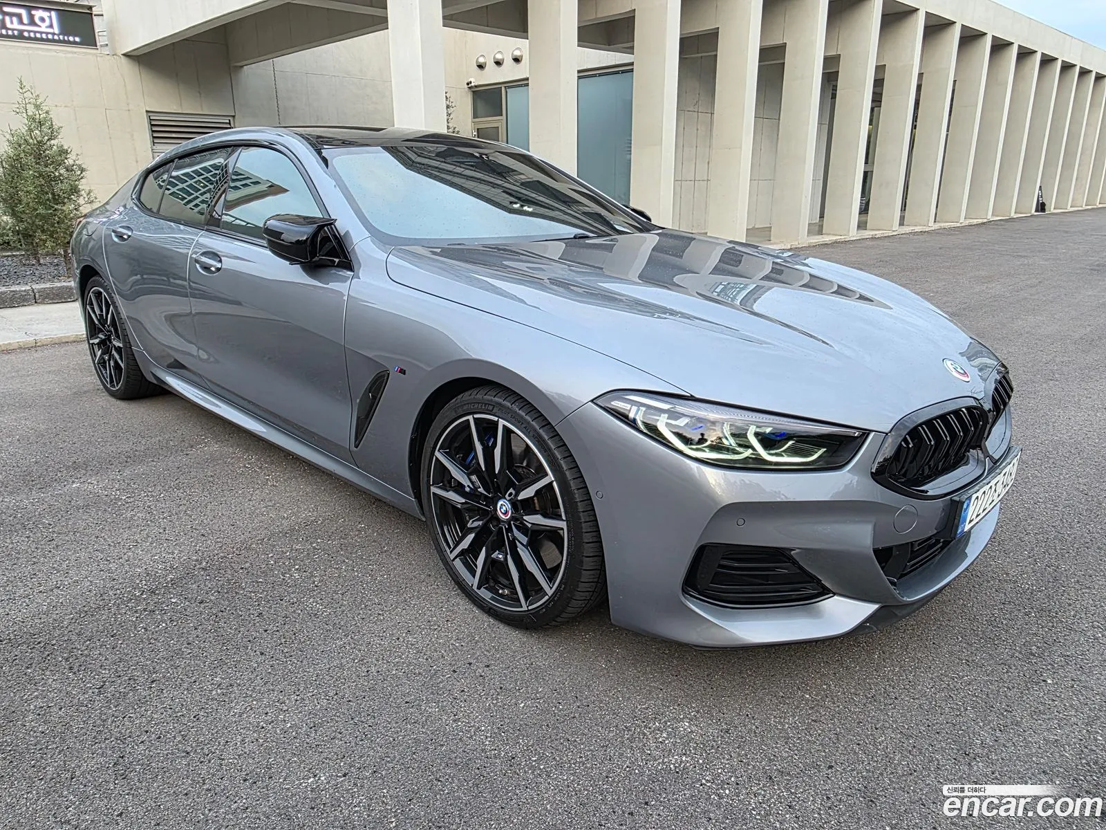 BMW 8 Series 2022 — 12