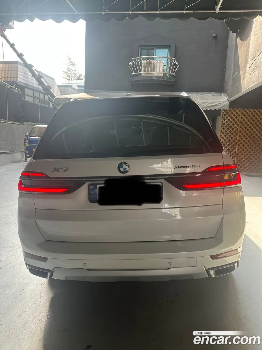 BMW X7 2024 — 7