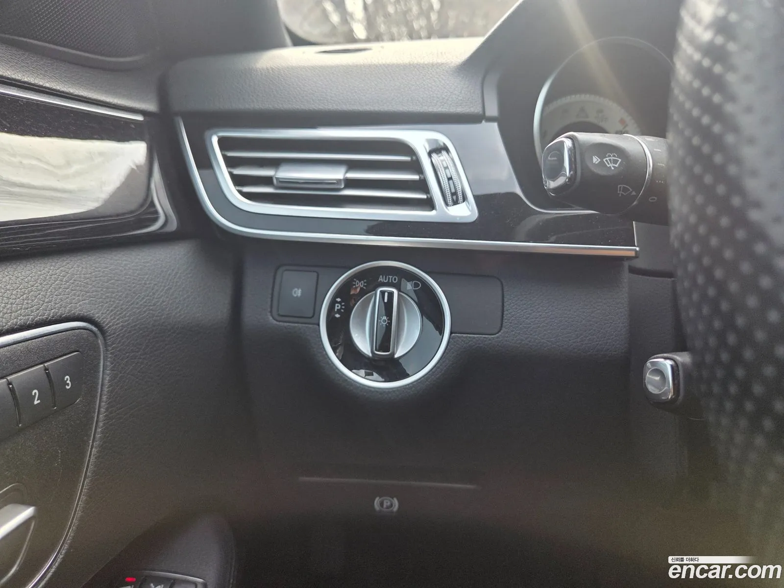 Mercedes-Benz E-Class W212 2014 — 12
