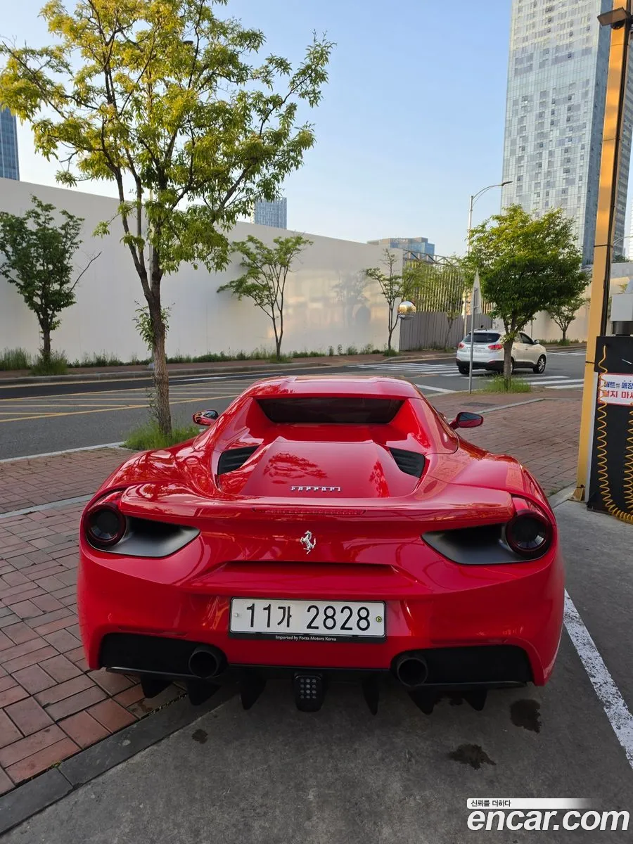 Ferrari 488 Spider 2019 — 10