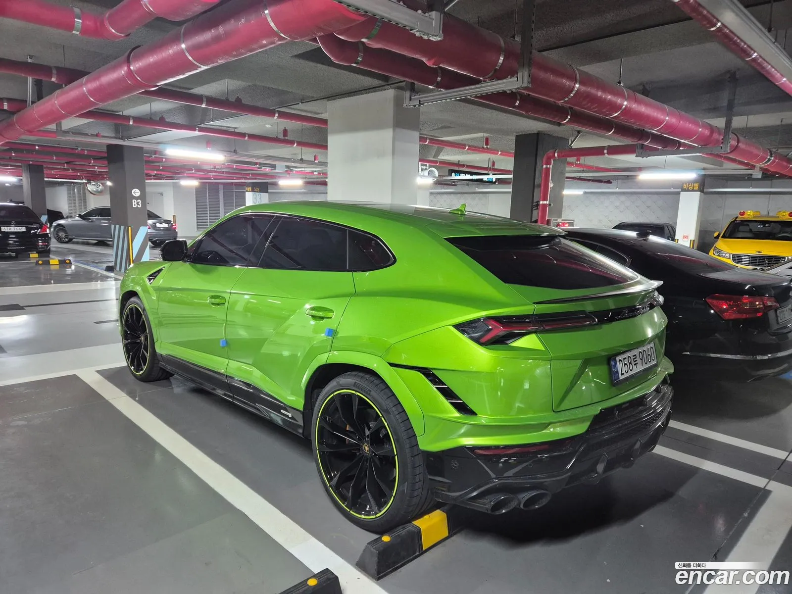 Lamborghini Urus 2023 — 11