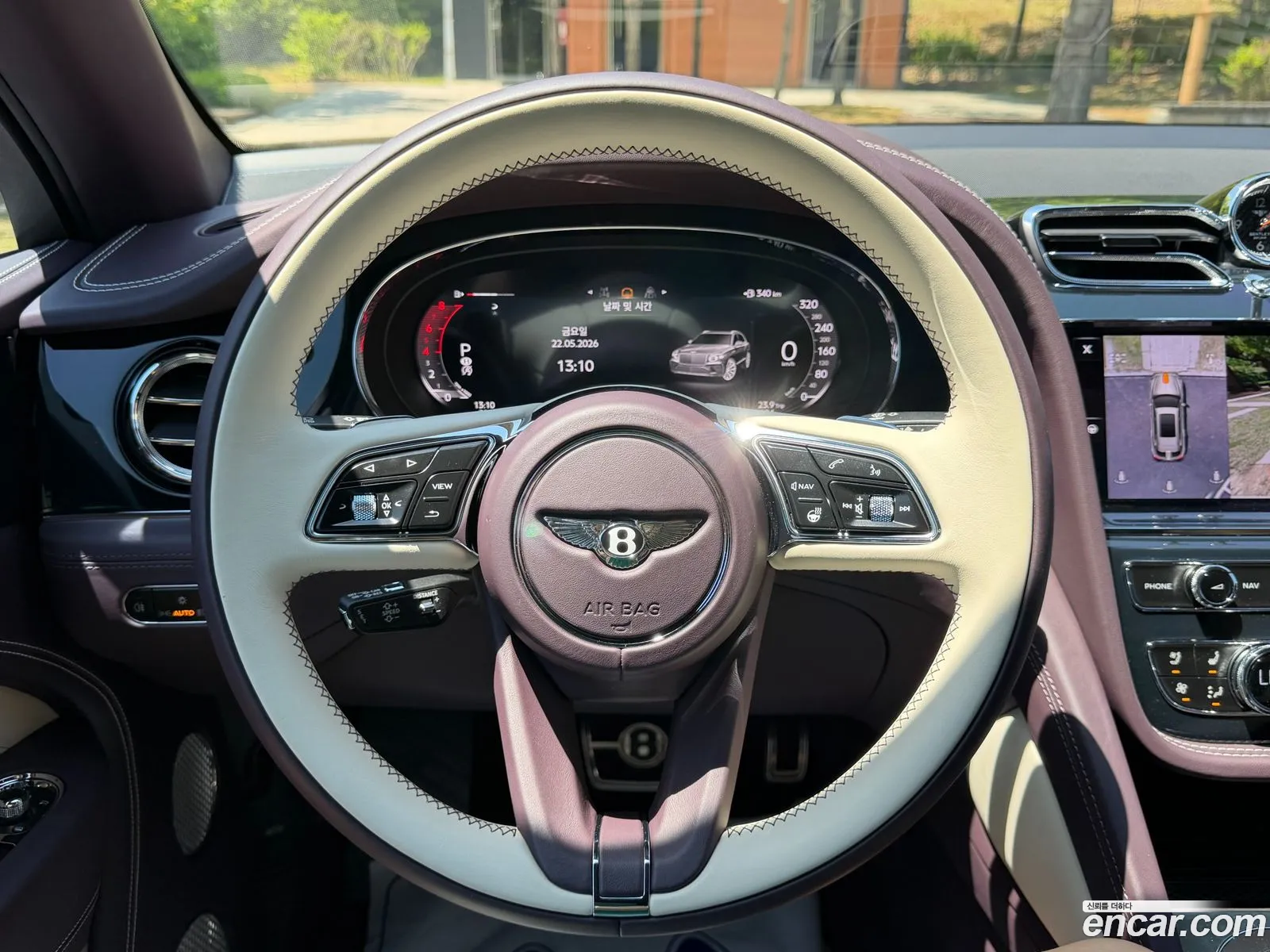 Bentley Bentayga 2024 — 2