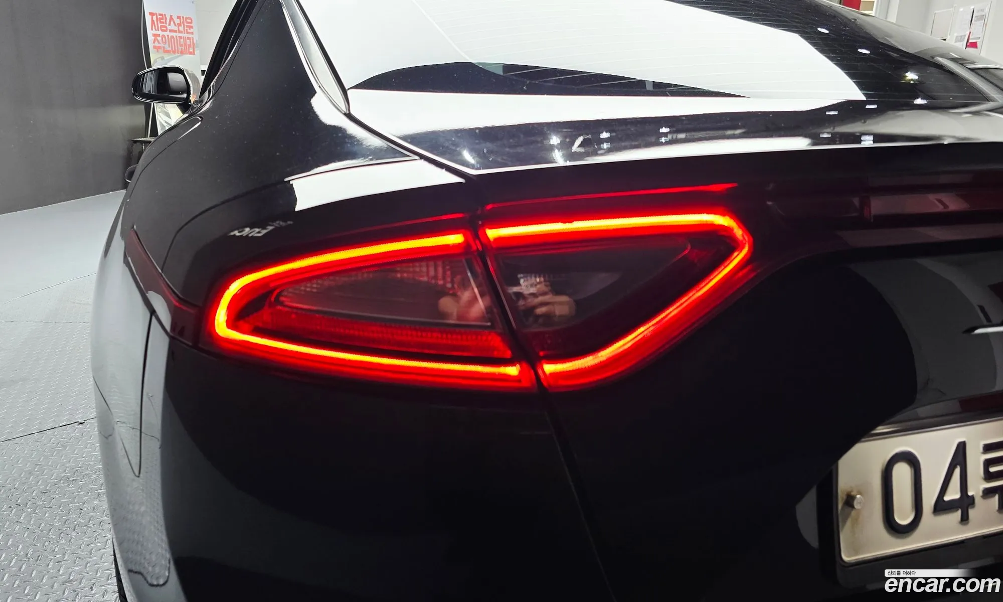 Kia Stinger 2017 — 33
