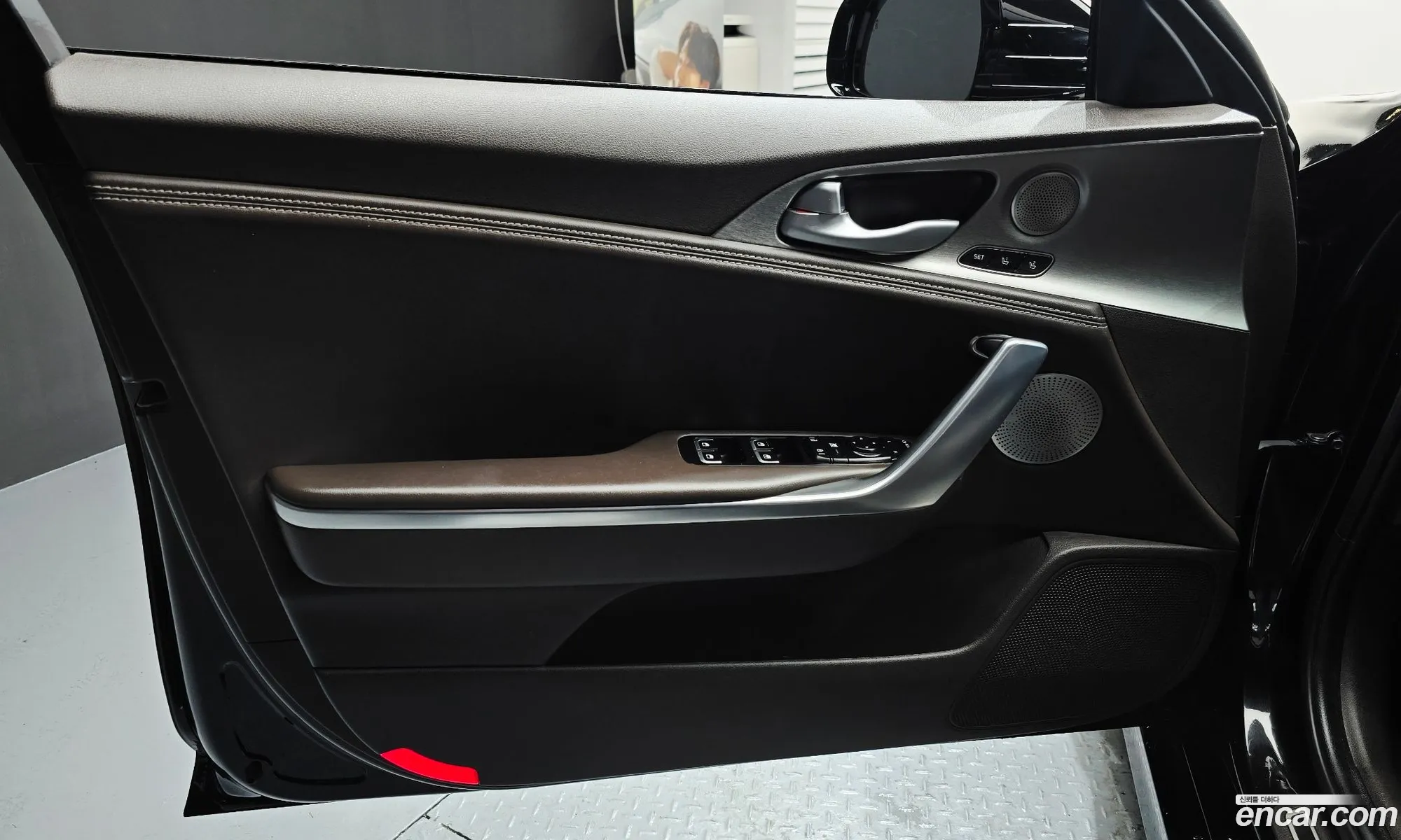 Kia Stinger 2017 — 9