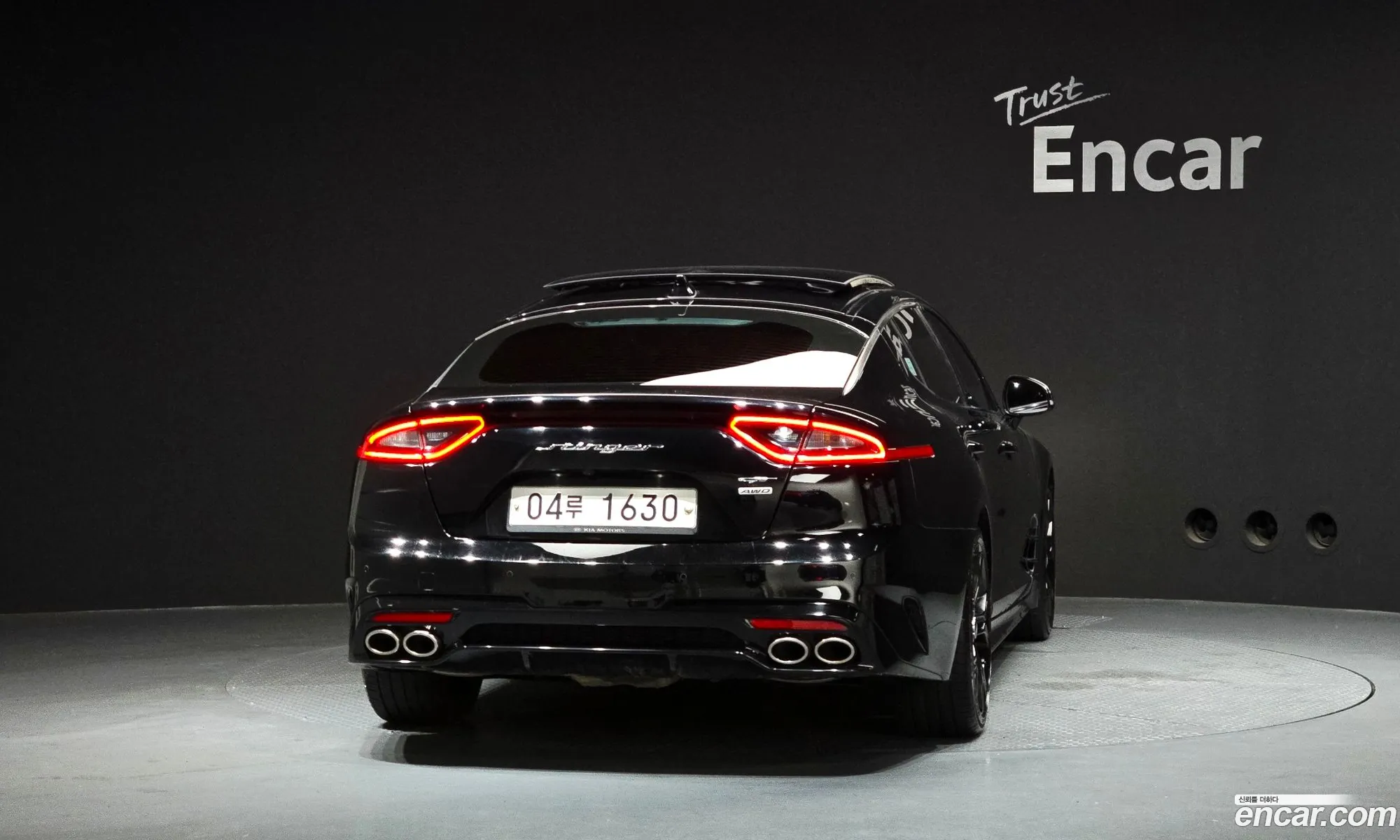 Kia Stinger 2017 — 18