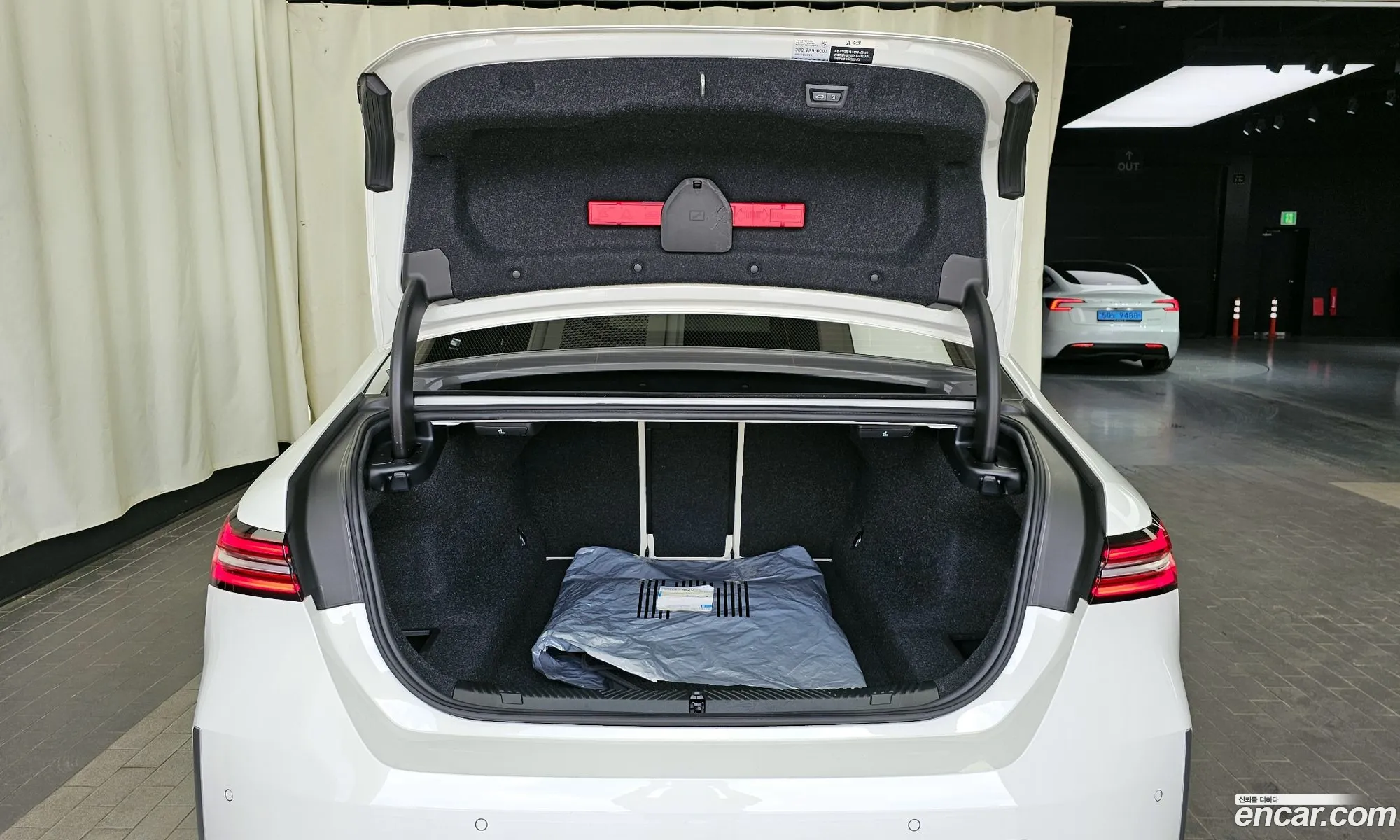 BMW 5 Series 2025 WBA21FJ03SCU12919 — 12