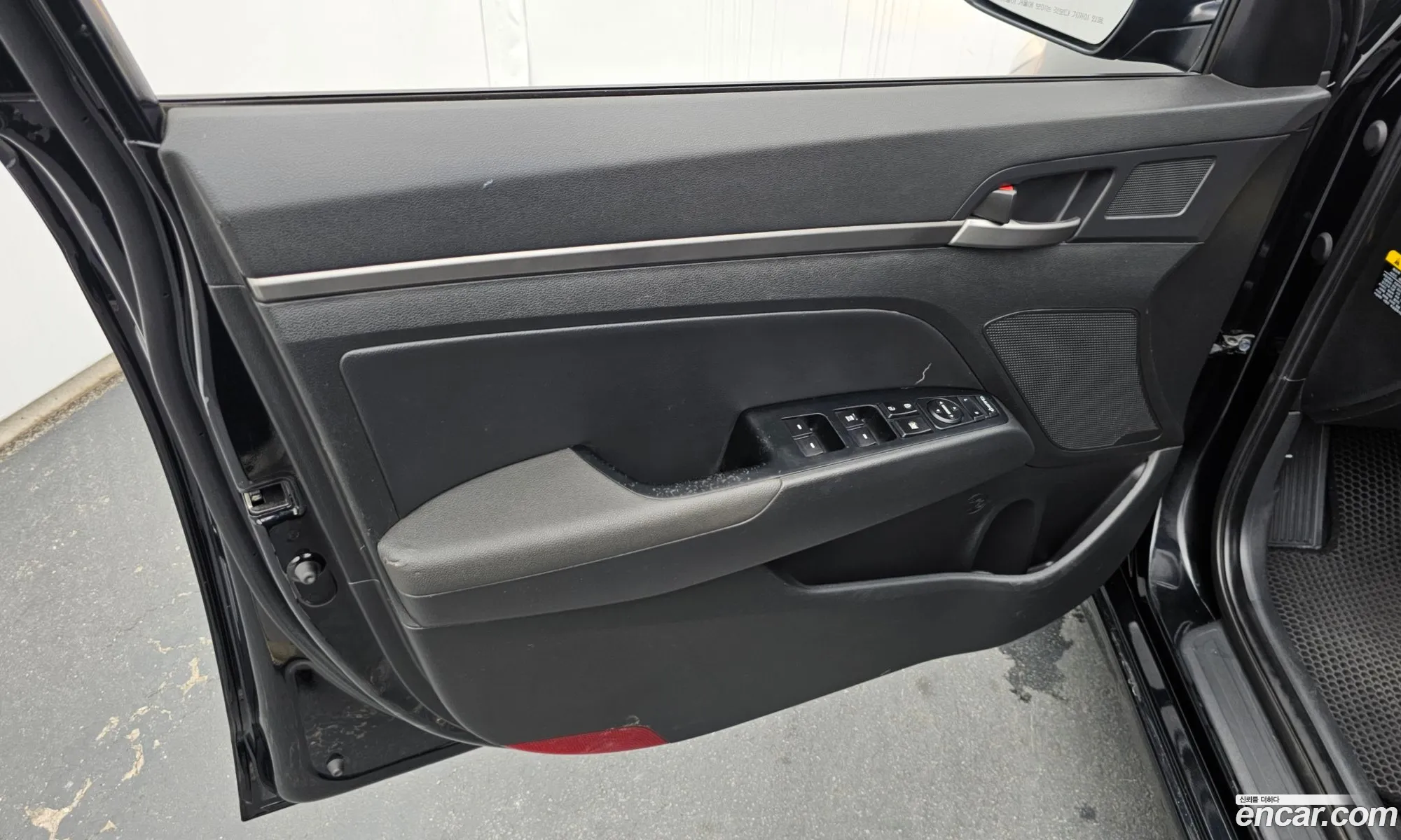 Hyundai Elantra AD 2015 — 12