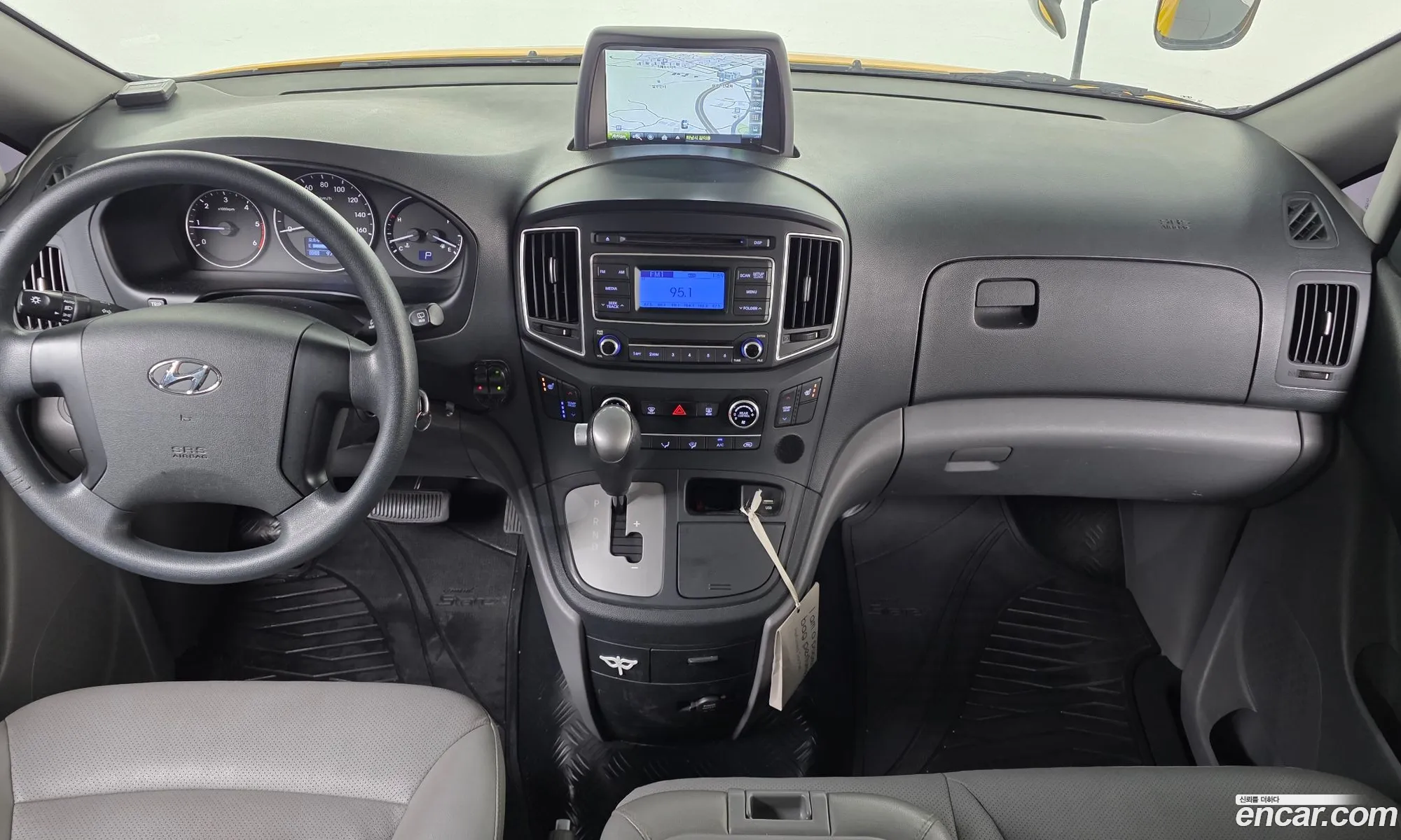 Hyundai Grand Starex 2018 — 17