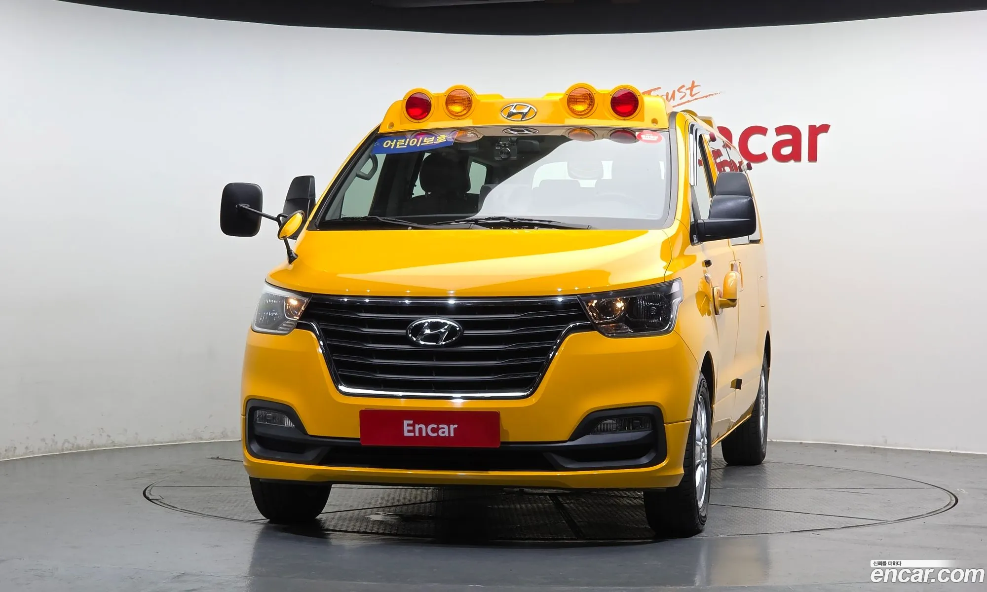 Hyundai Grand Starex 2018 — 16