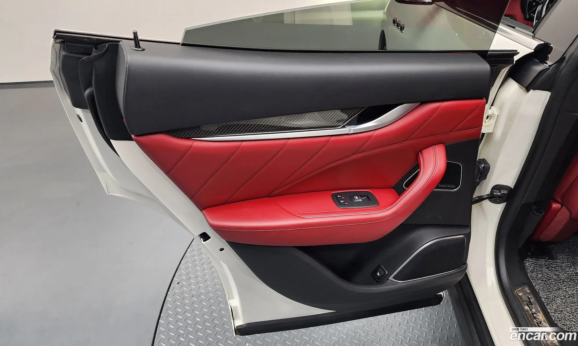 Maserati Levante 2020 ZN661XUG5LX354422 — 28