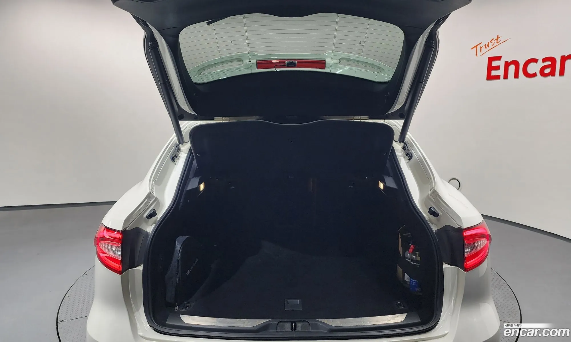 Maserati Levante 2020 ZN661XUG5LX354422 — 11
