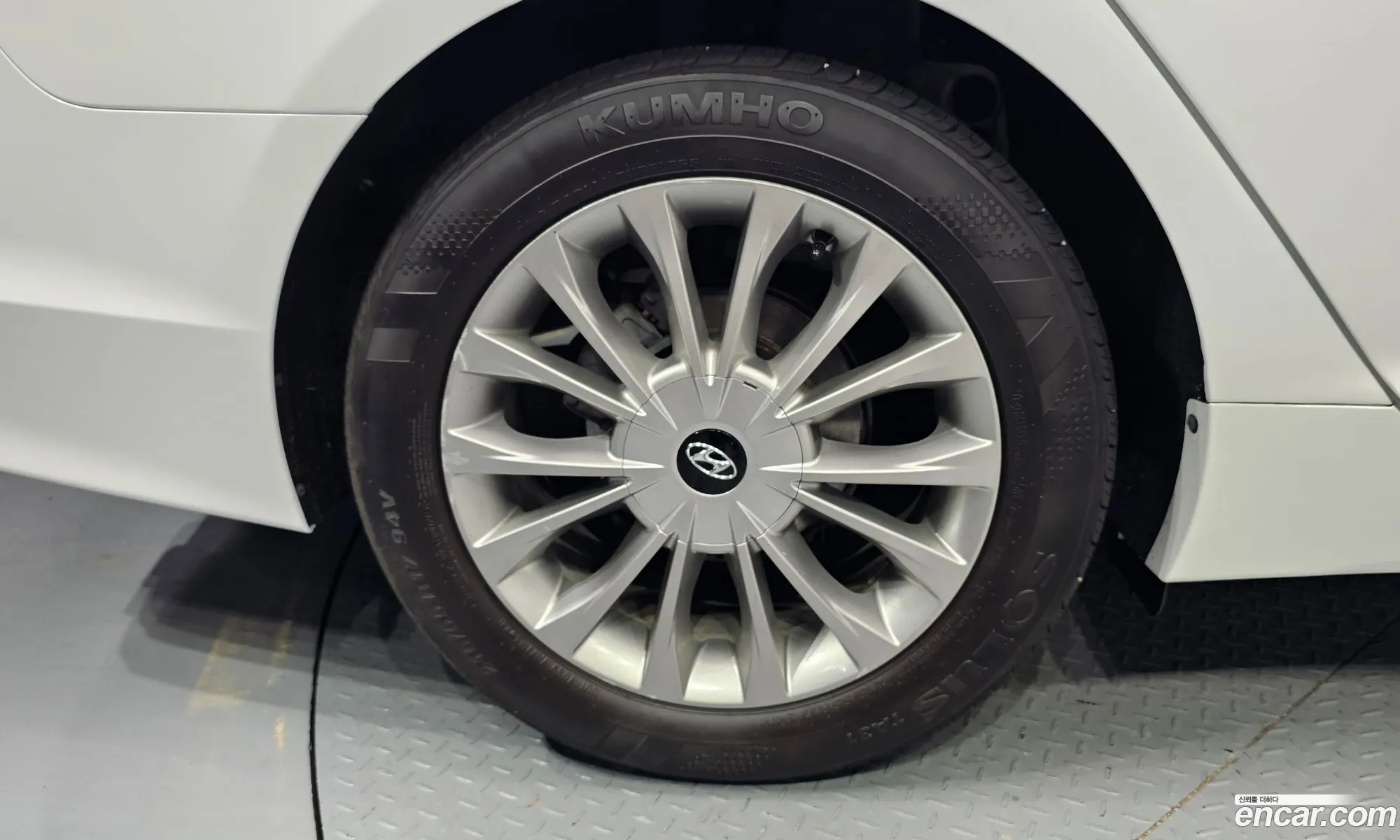 Hyundai LF Sonata 2014 — 2