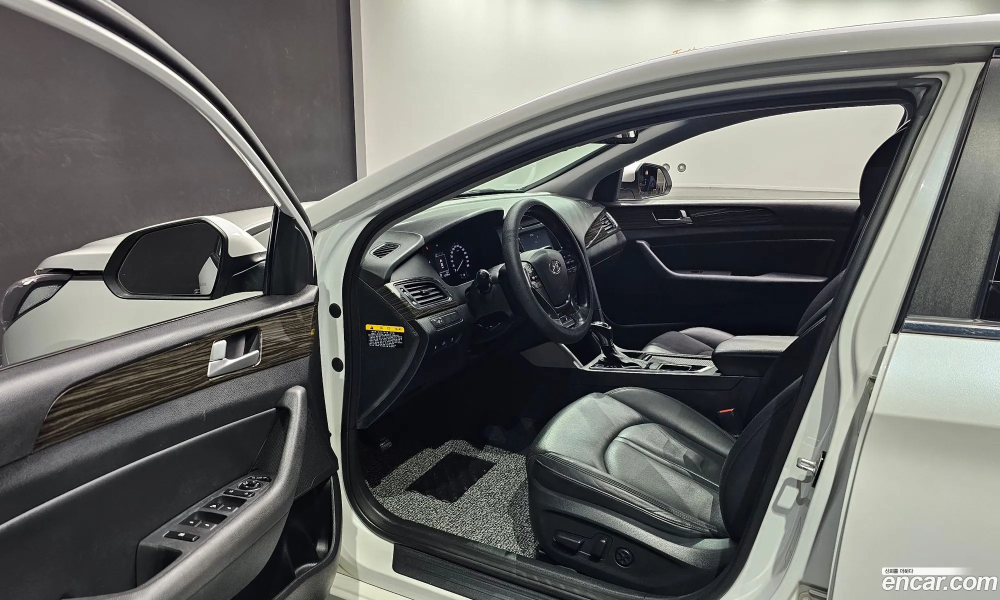 Hyundai LF Sonata 2014 — 3