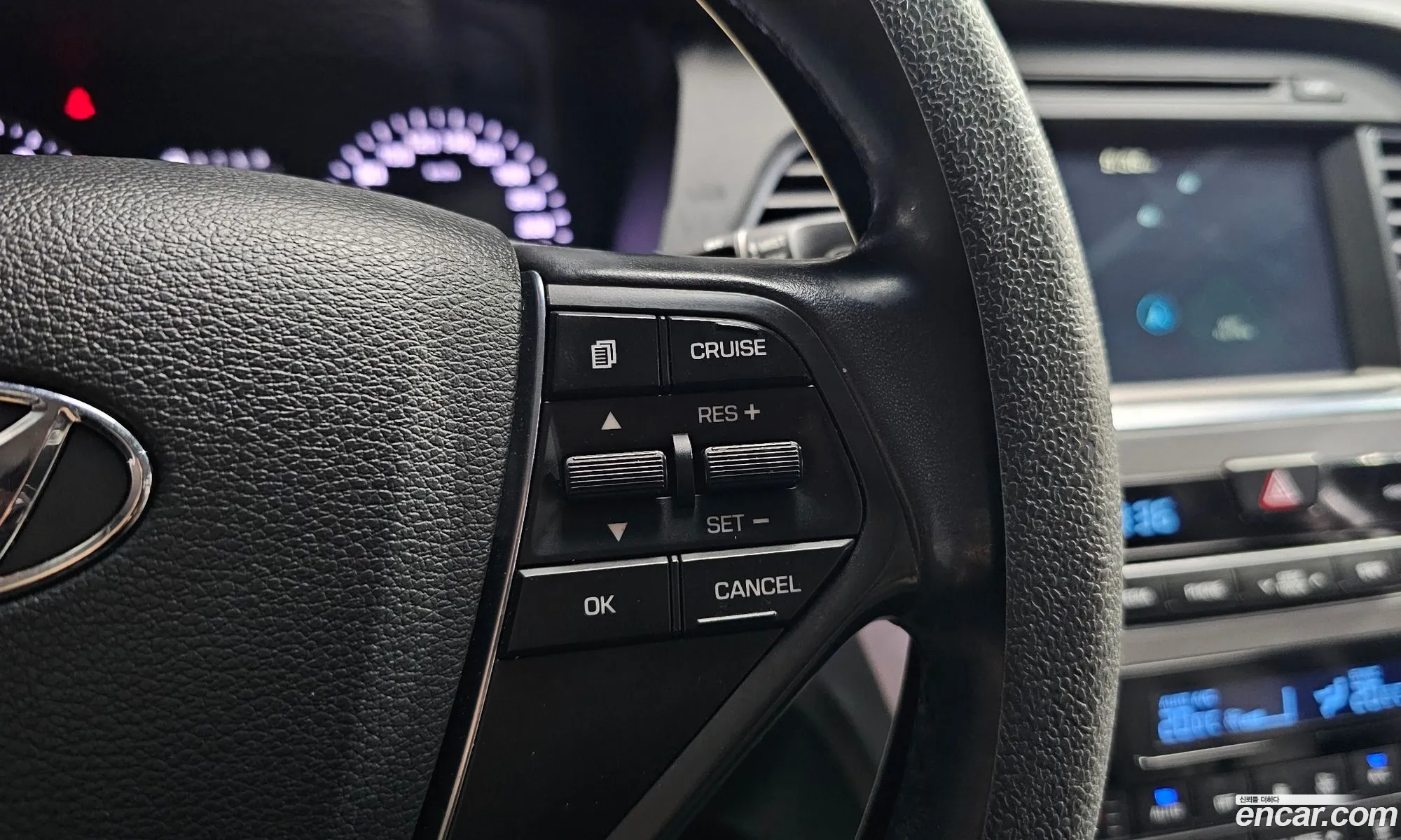 Hyundai LF Sonata 2014 — 11